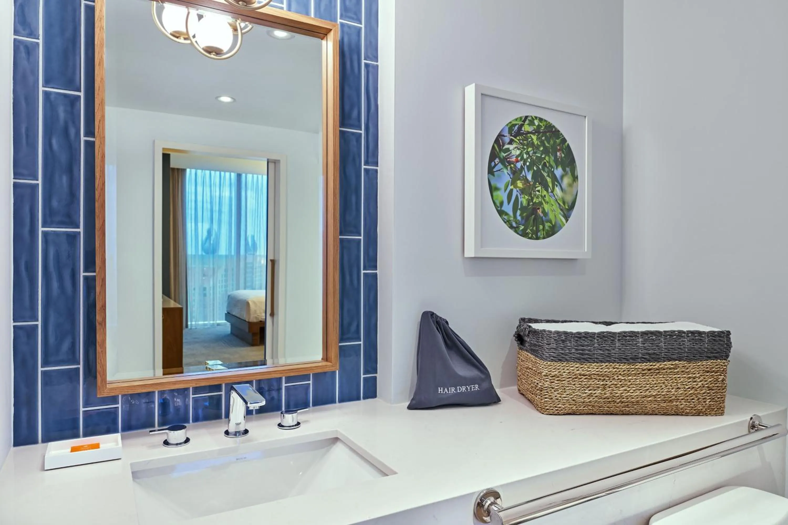 Bathroom in Walt Disney World Swan Reserve