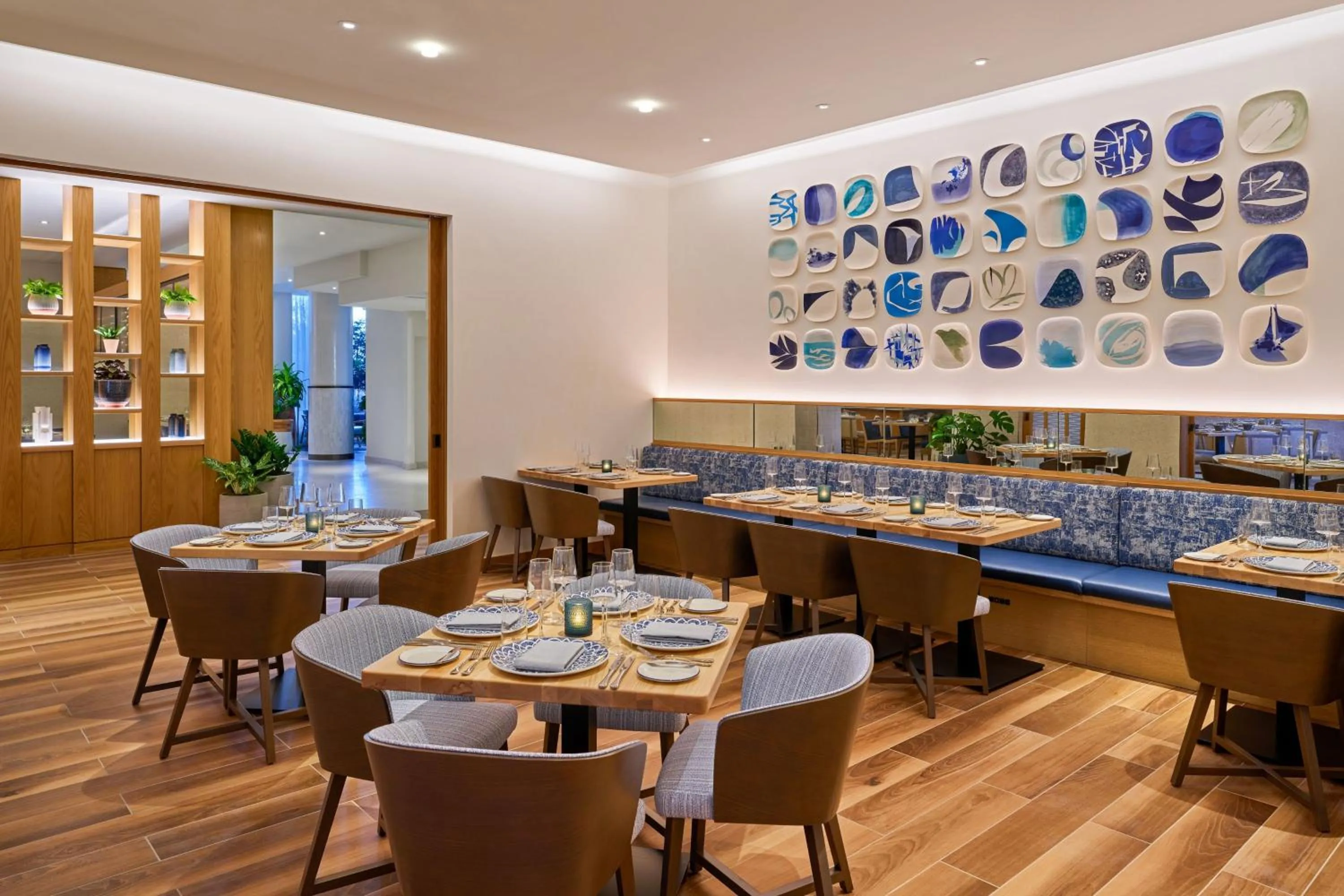 Restaurant/places to eat in Walt Disney World Swan Reserve