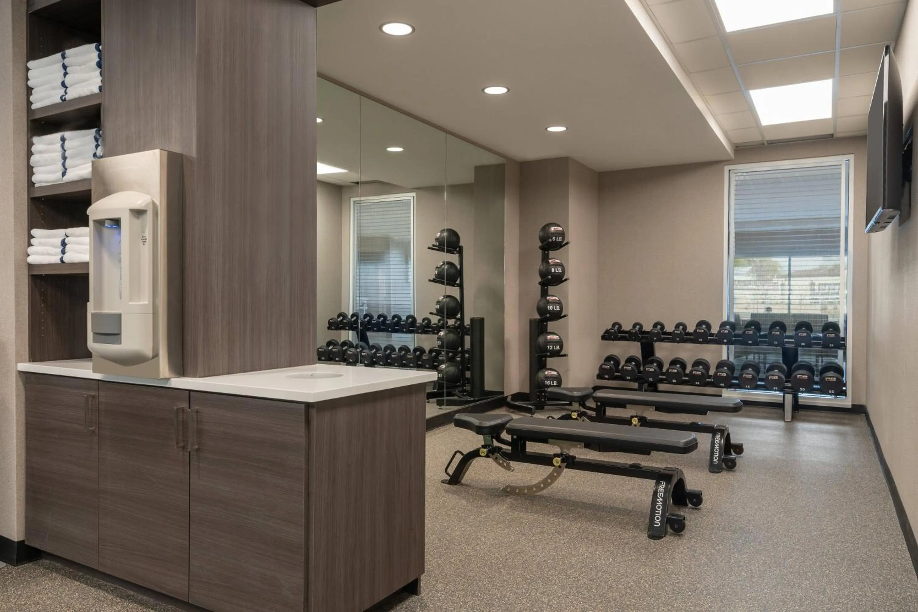 Fitness centre/facilities in TownePlace Suites by Marriott Logan