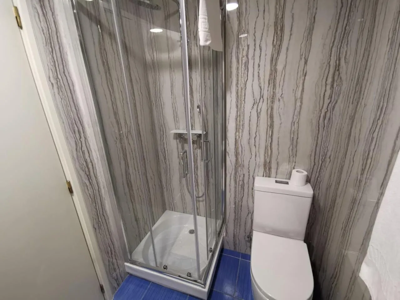 Shower in Hotel Residencial Dora