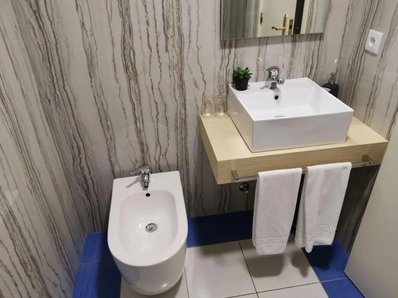 Toilet in Hotel Residencial Dora