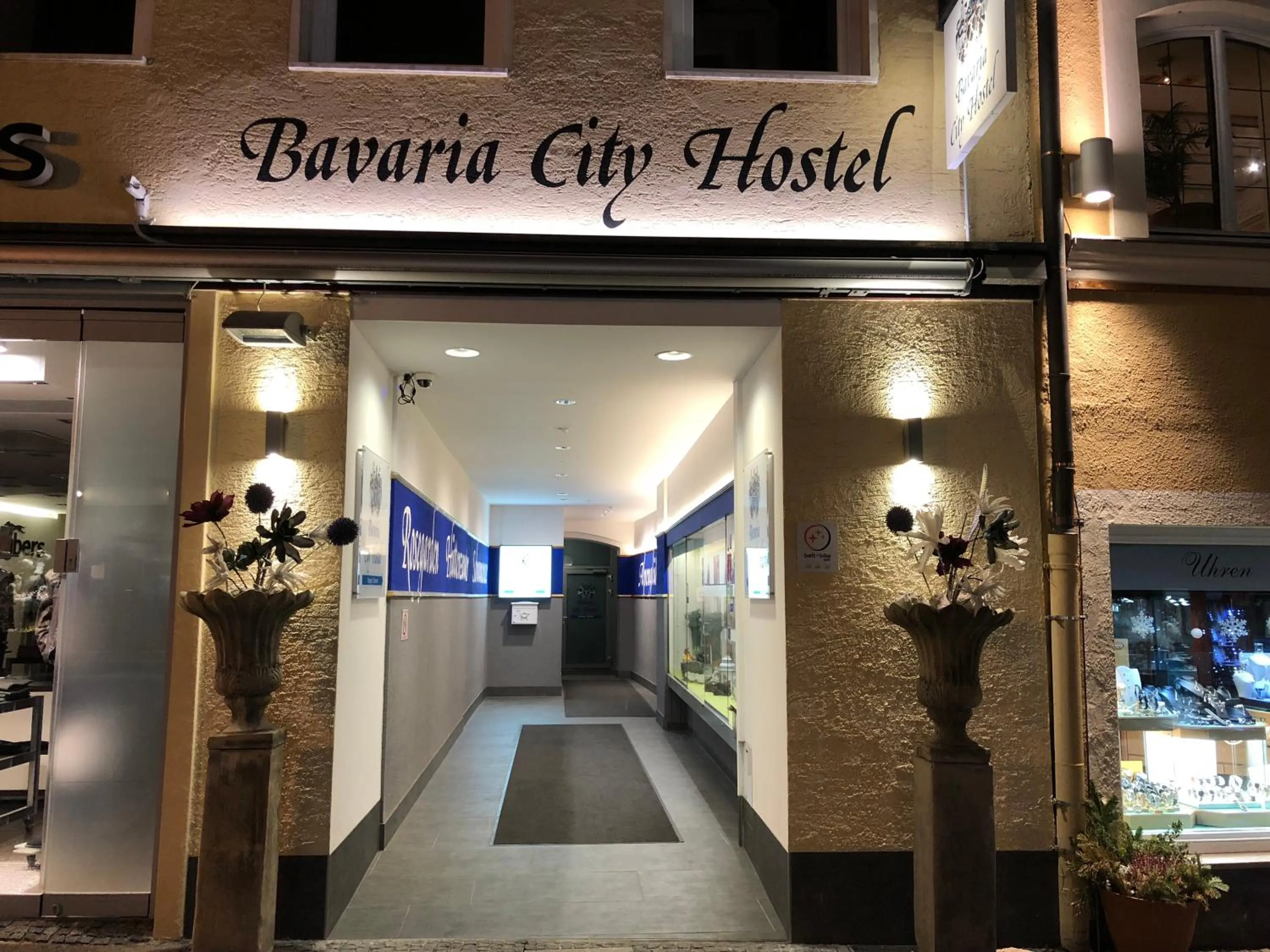 Facade/entrance in Bavaria City Hostel - Design Hostel