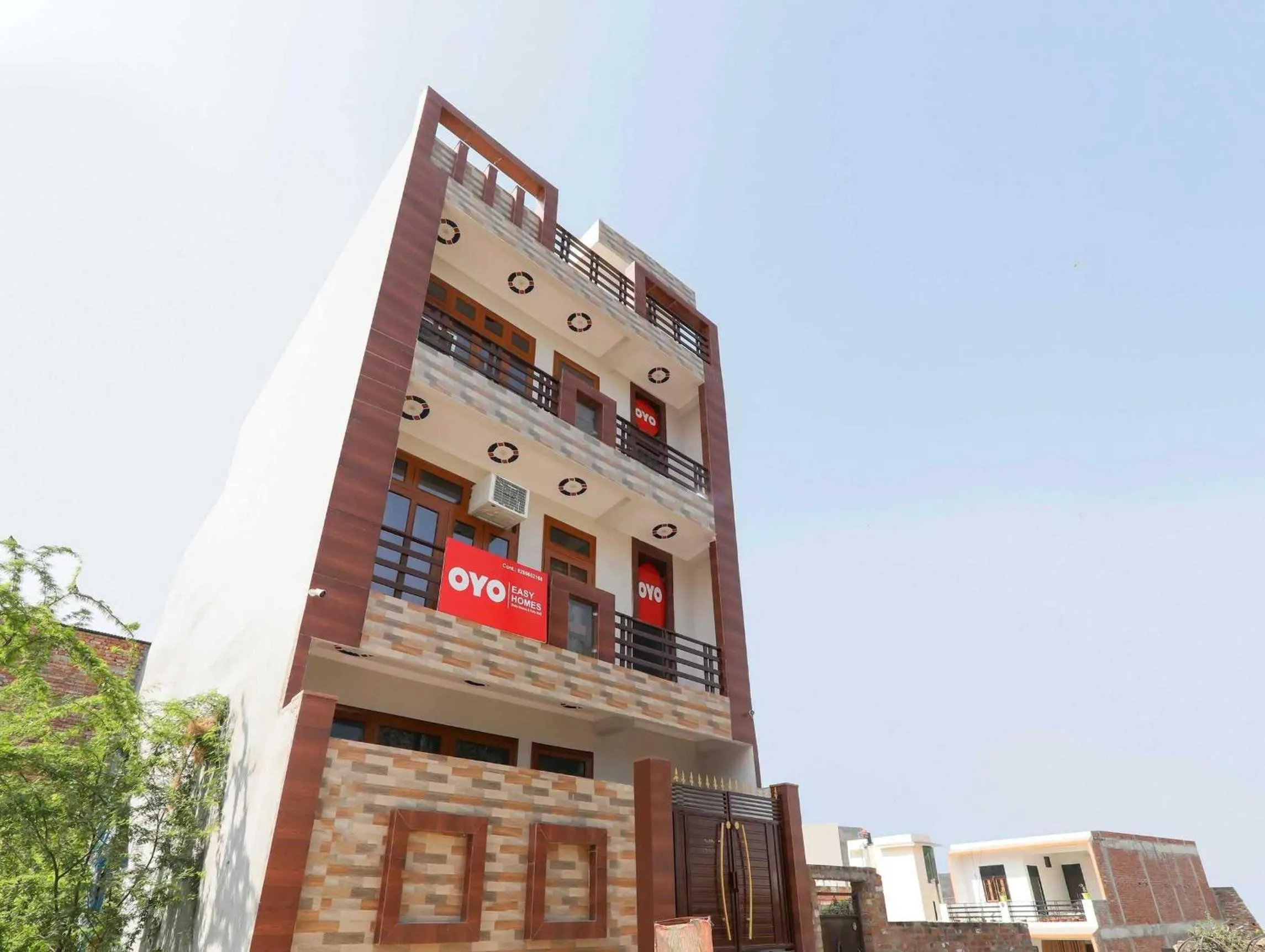 Facade/entrance in Hotel O by OYO Prime Stayzz