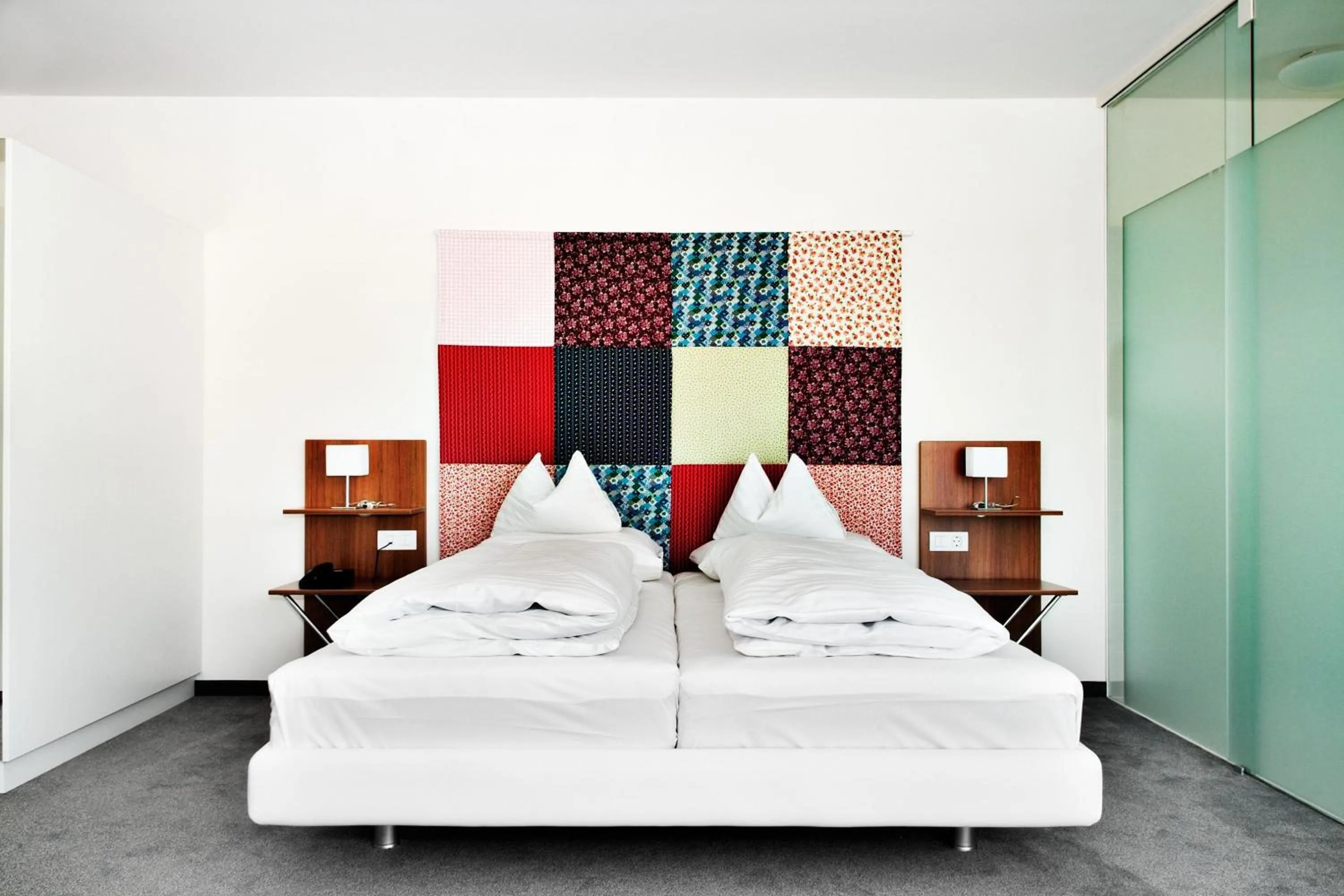 Photo of the whole room, Bed in Casinohotel Velden