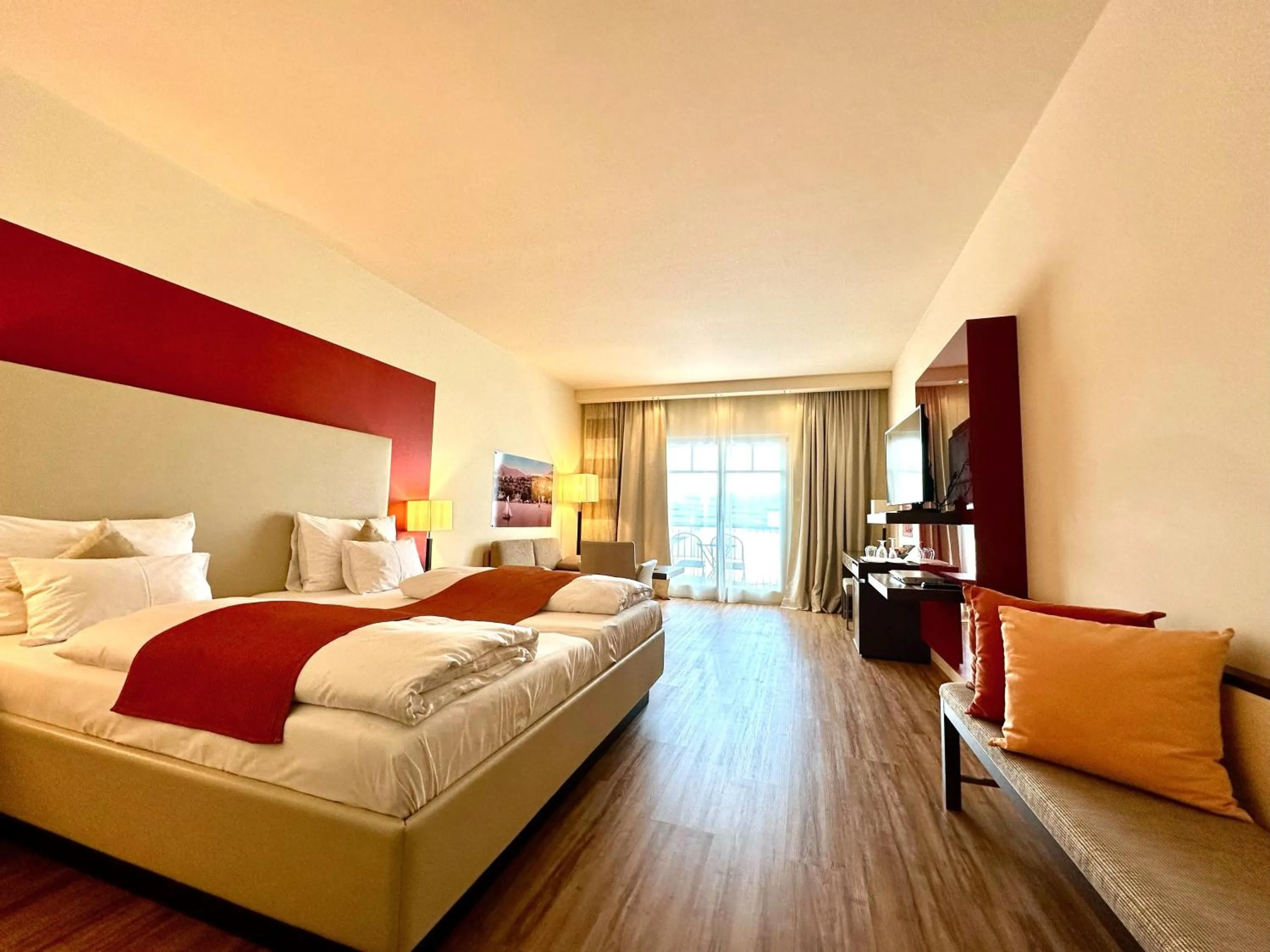 Photo of the whole room, Bed in Casinohotel Velden