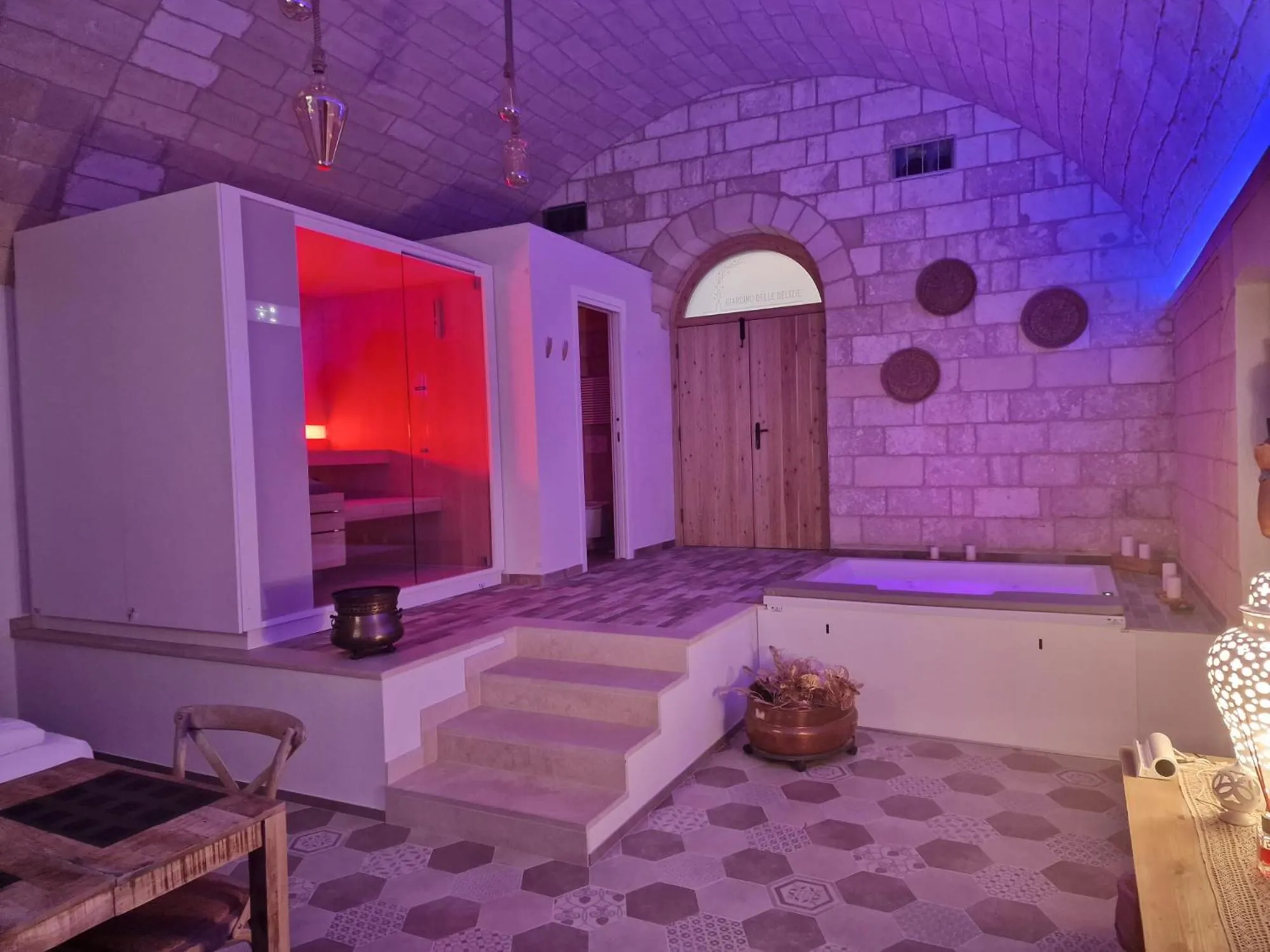 Hot Tub in B&B Giardino delle Delizie