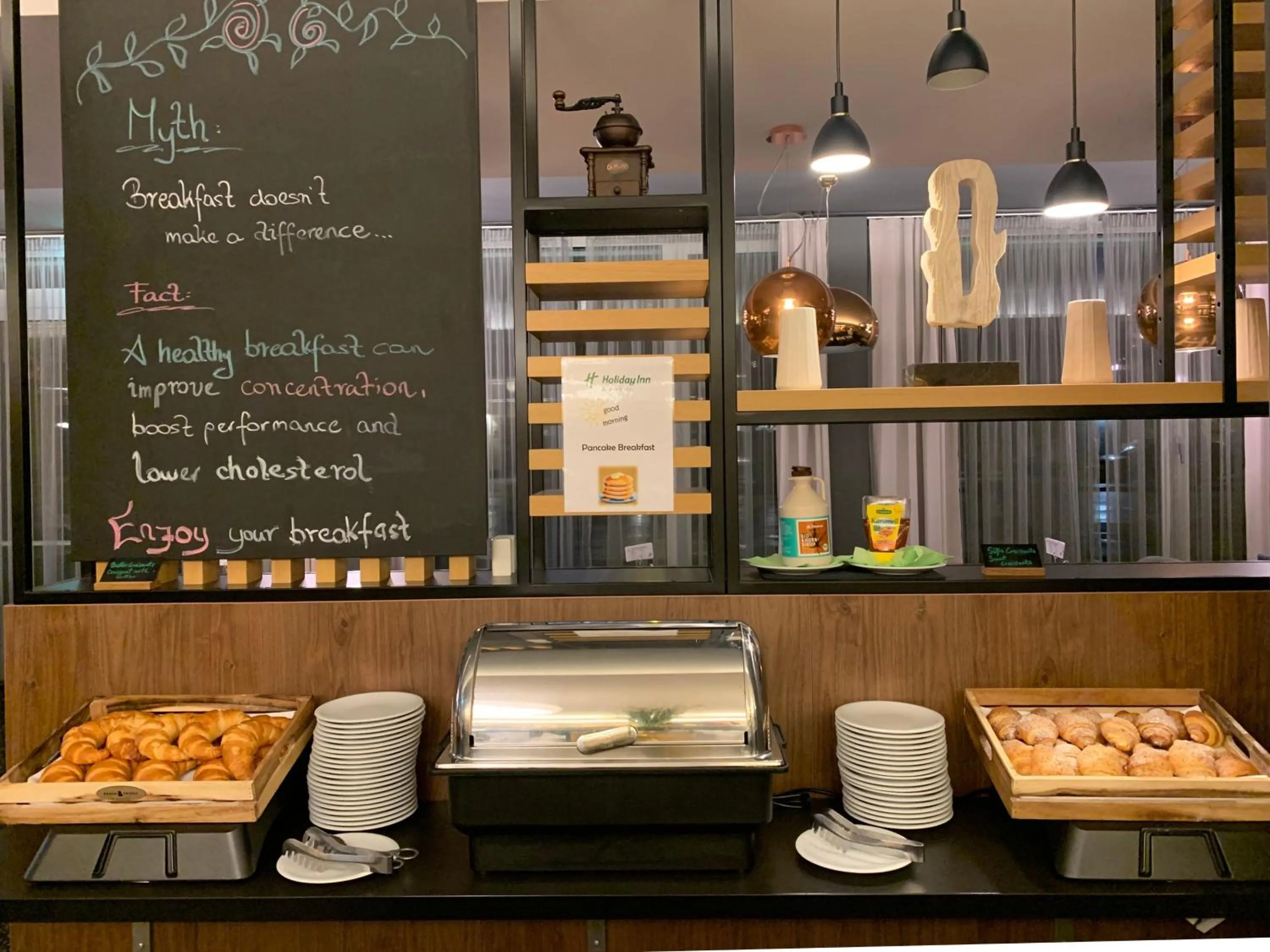 Breakfast in Holiday Inn - Salzburg City by IHG