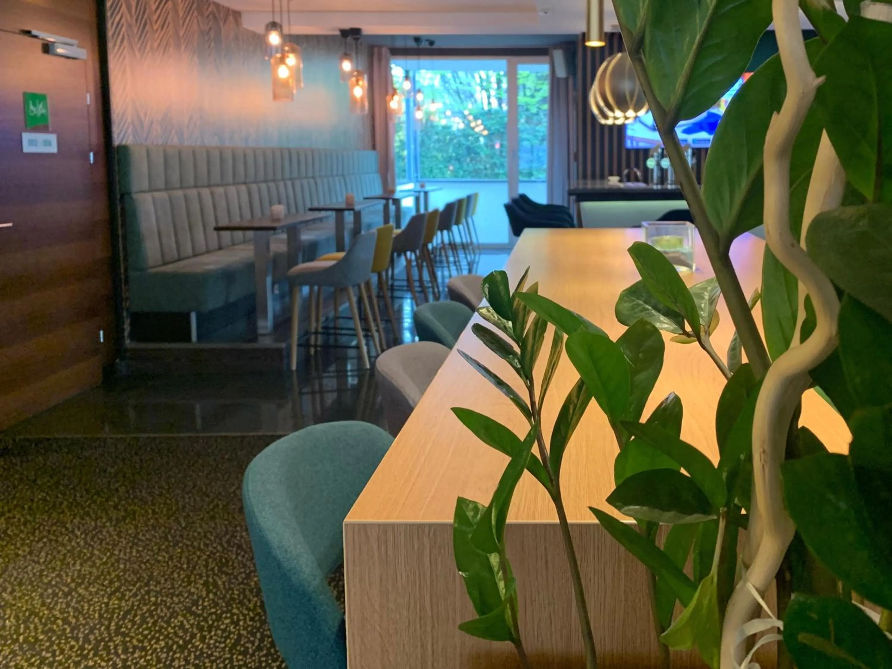 Lounge or bar in Holiday Inn - Salzburg City by IHG