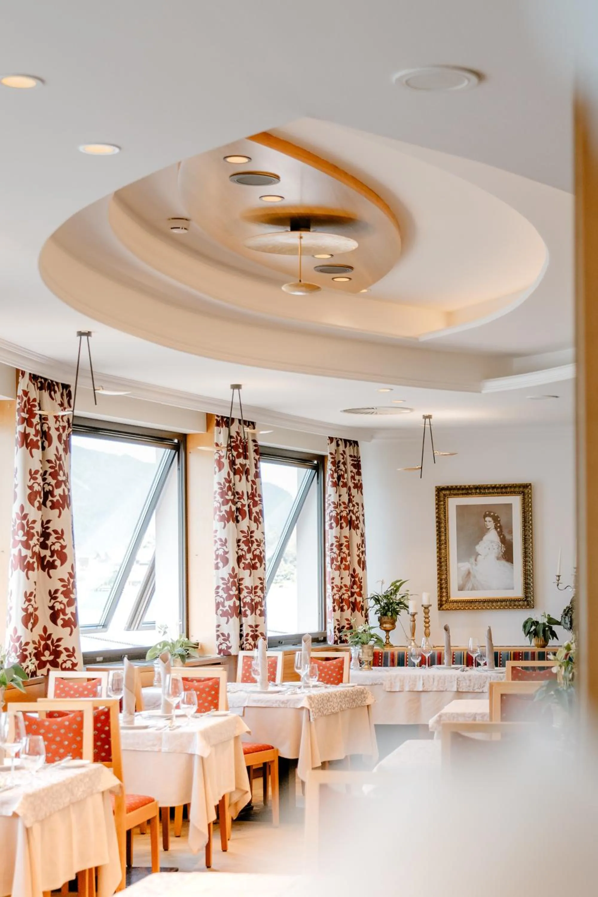 Restaurant/places to eat in Romantik Hotel Im Weissen Rössl am Wolfgangsee