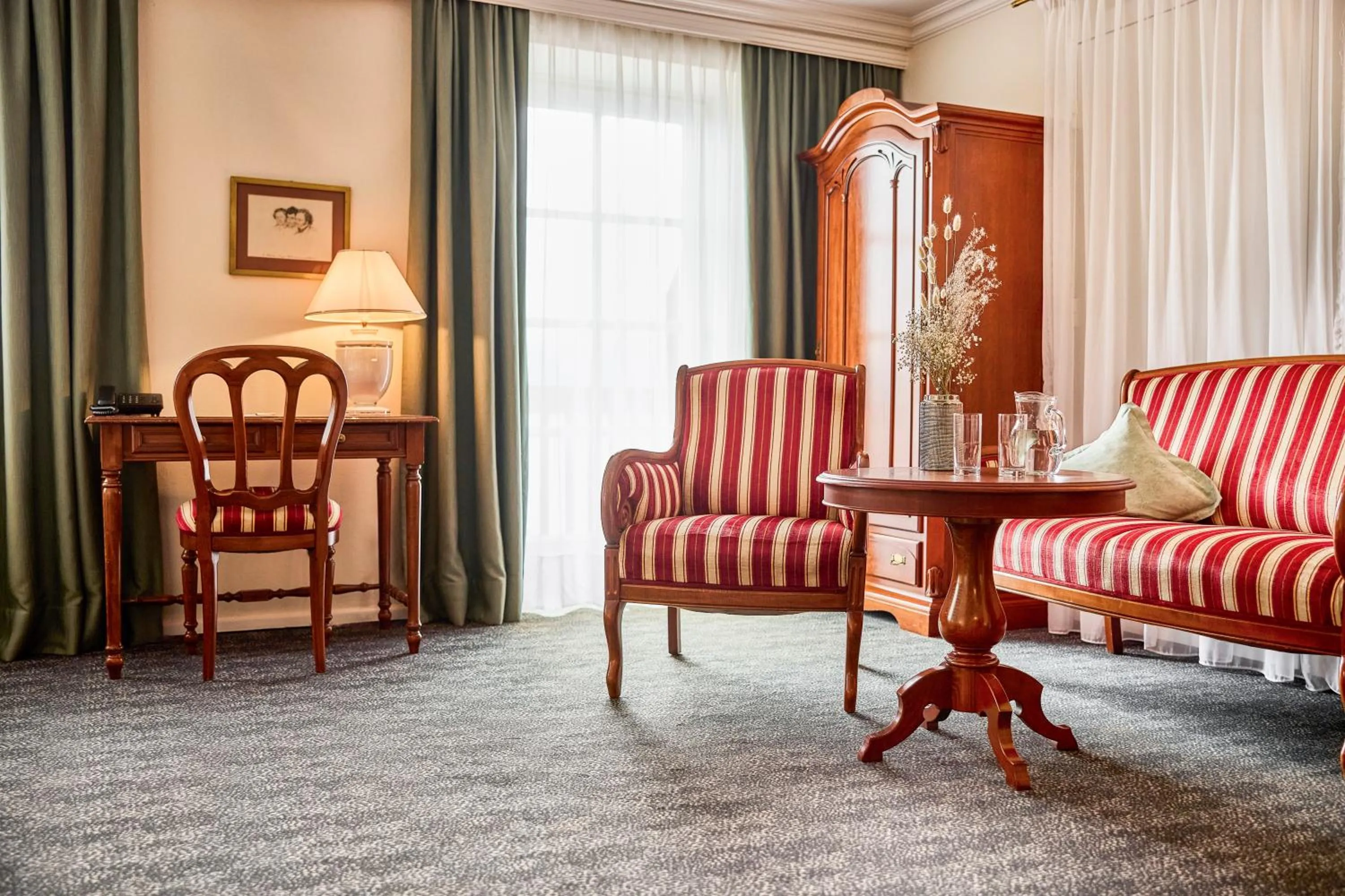 Photo of the whole room in Romantik Hotel Im Weissen Rössl am Wolfgangsee