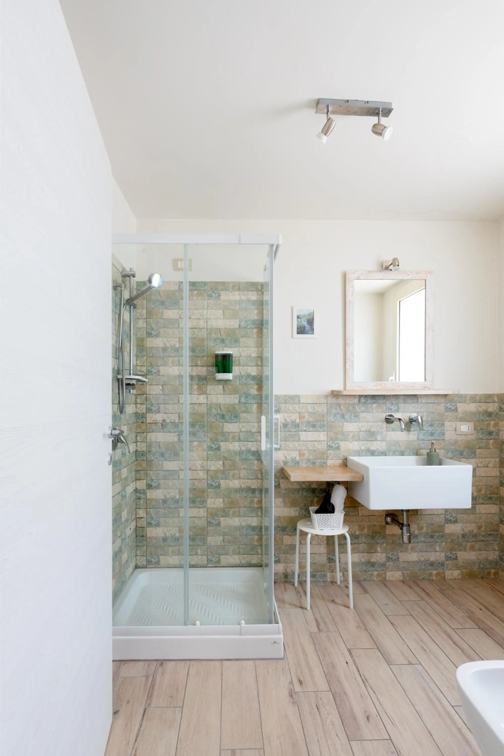 Shower in B&B Ruota di Carretto