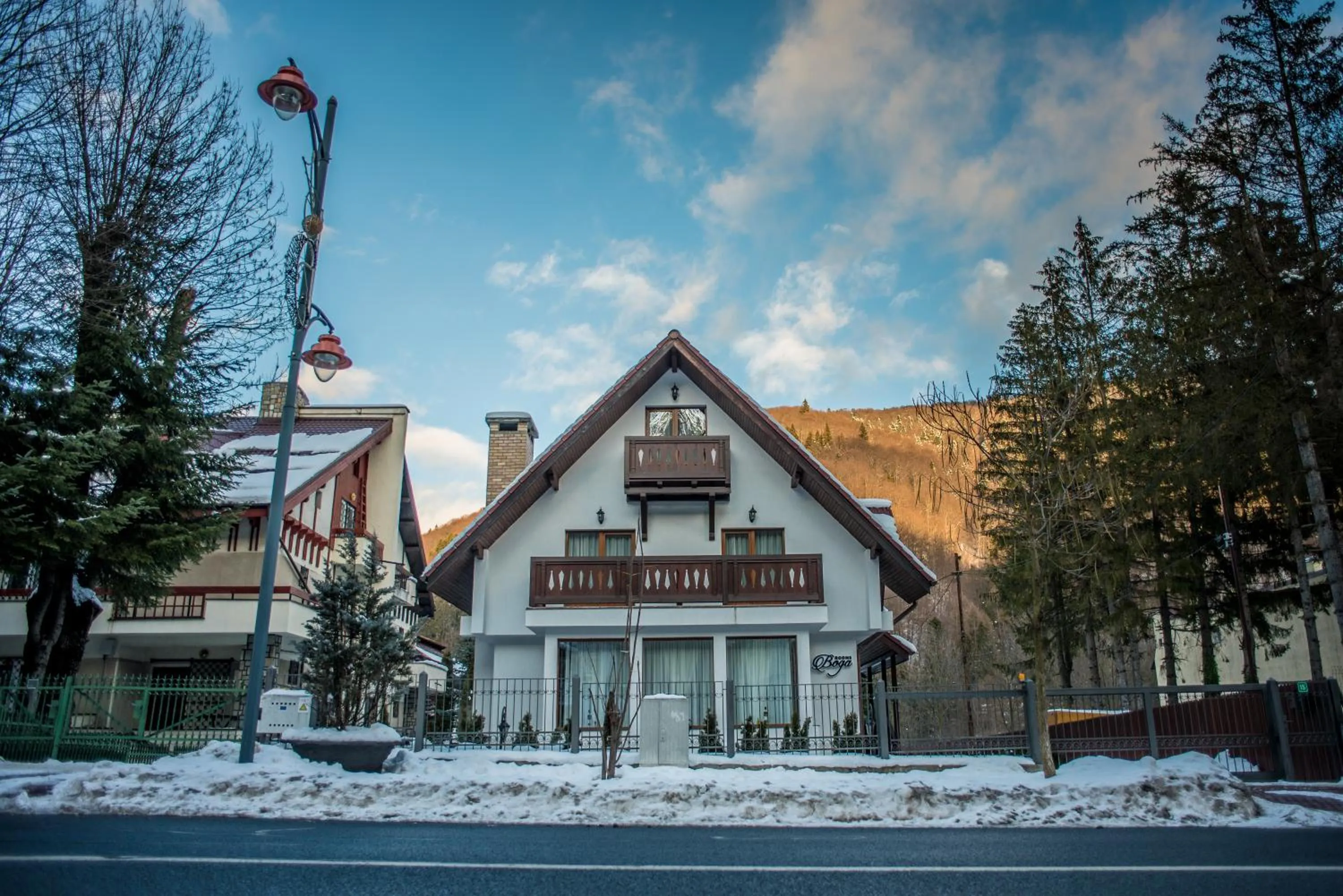 Property building in Boga Rooms
