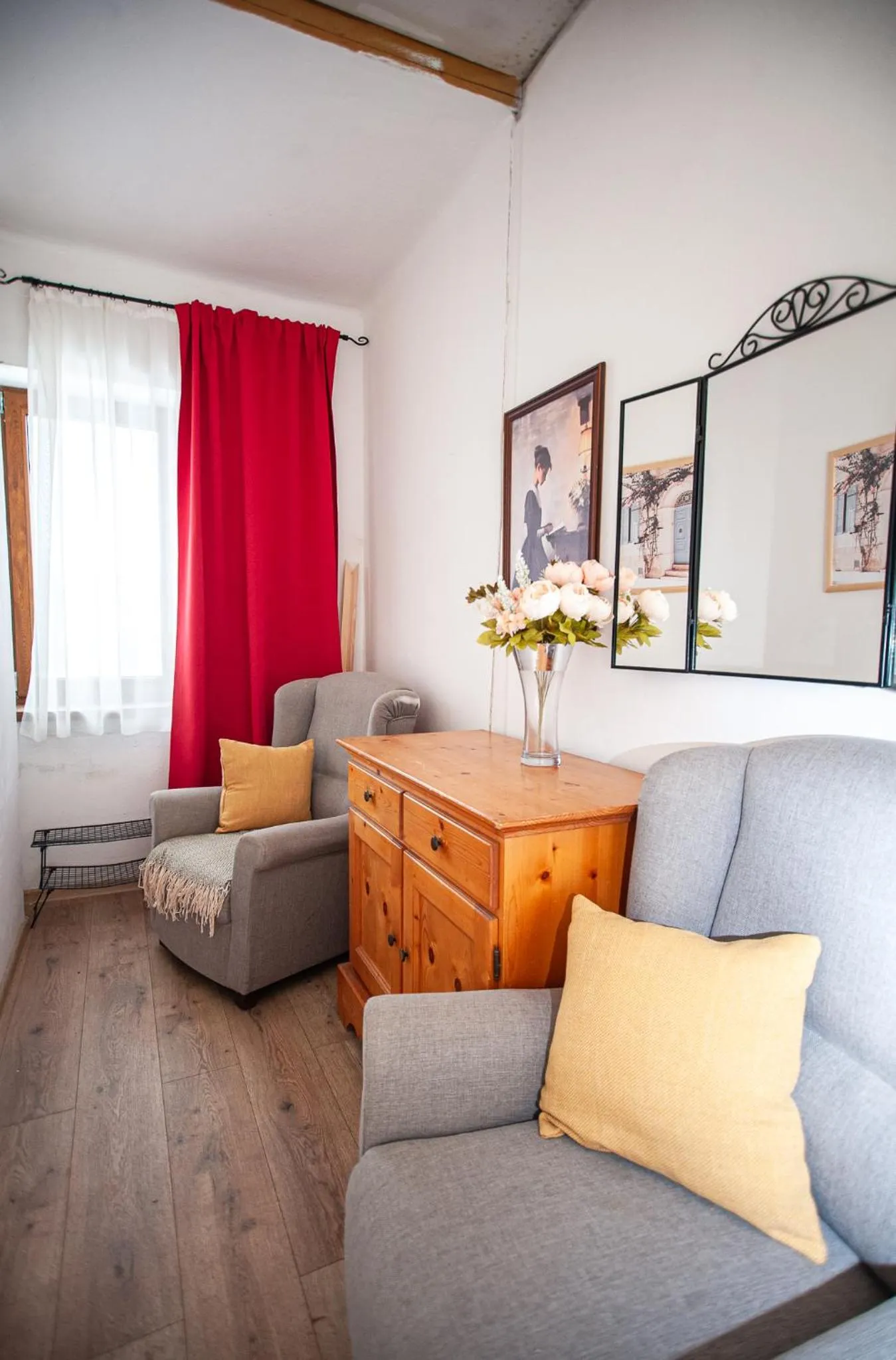 Property building in Hostinec pod úbočou