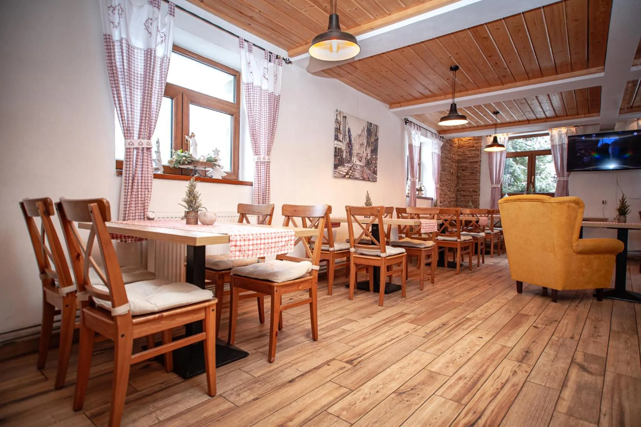 Restaurant/places to eat in Hostinec pod úbočou