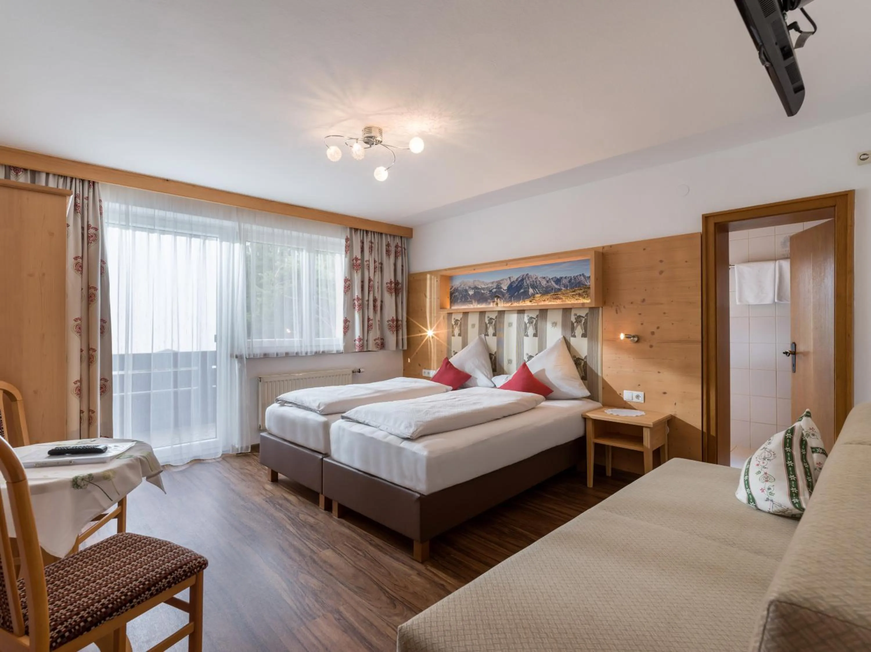 Photo of the whole room in das Christophorus