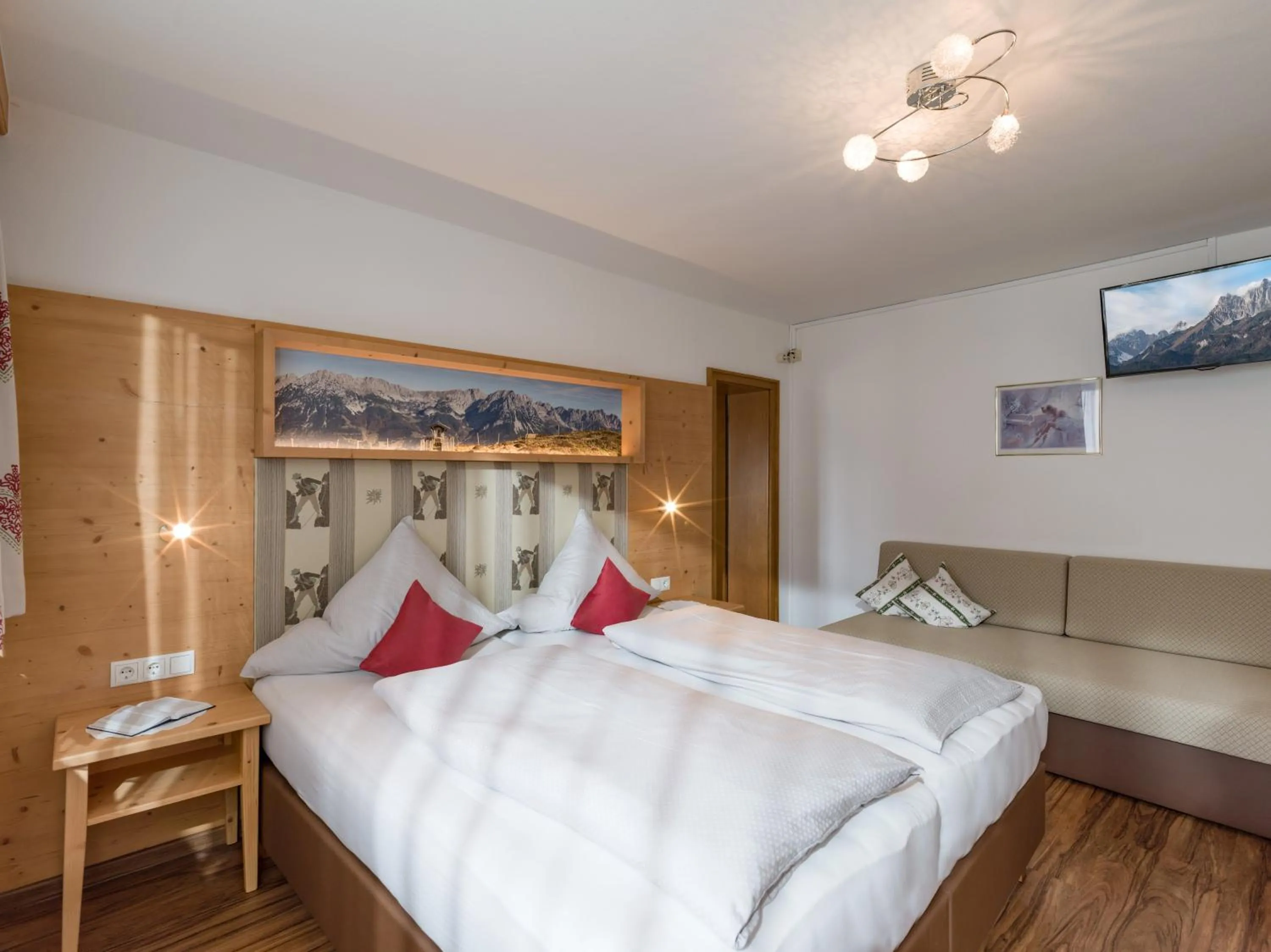 Photo of the whole room in das Christophorus