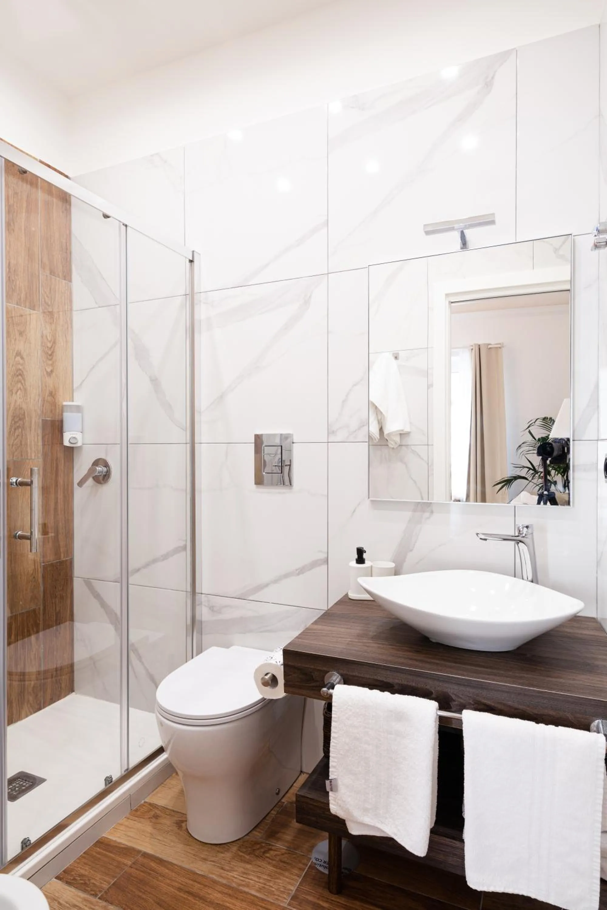 Bathroom in Pompei Plaza