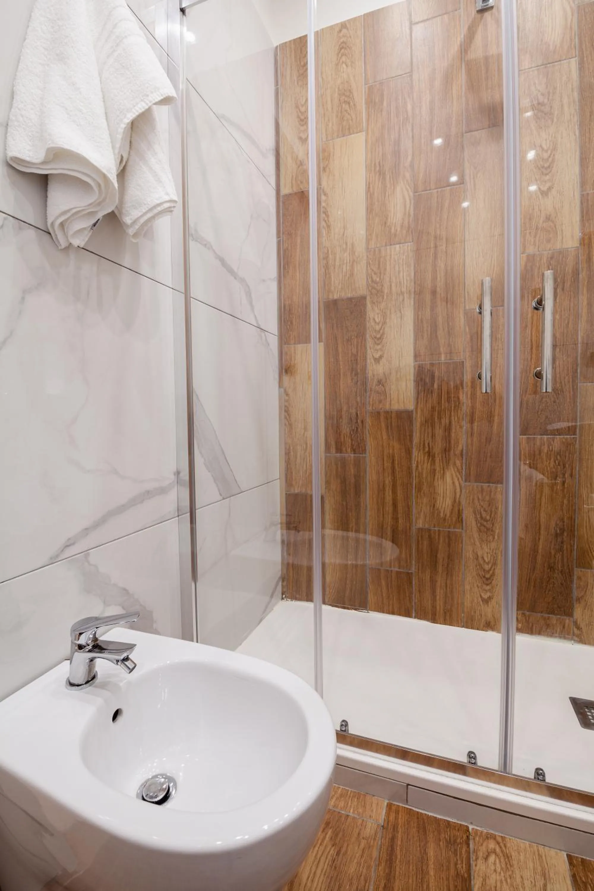 Bathroom in Pompei Plaza