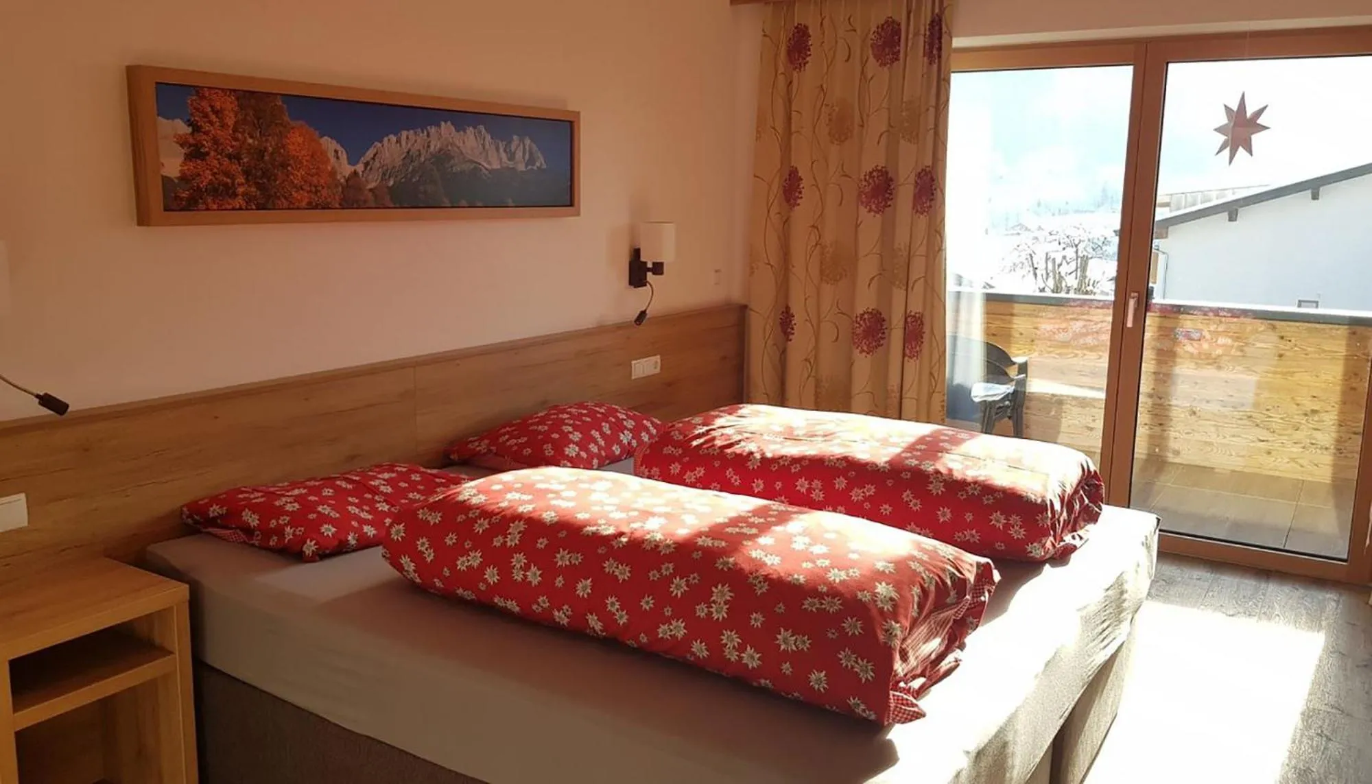 Bed in Hotel Alpenpanorama