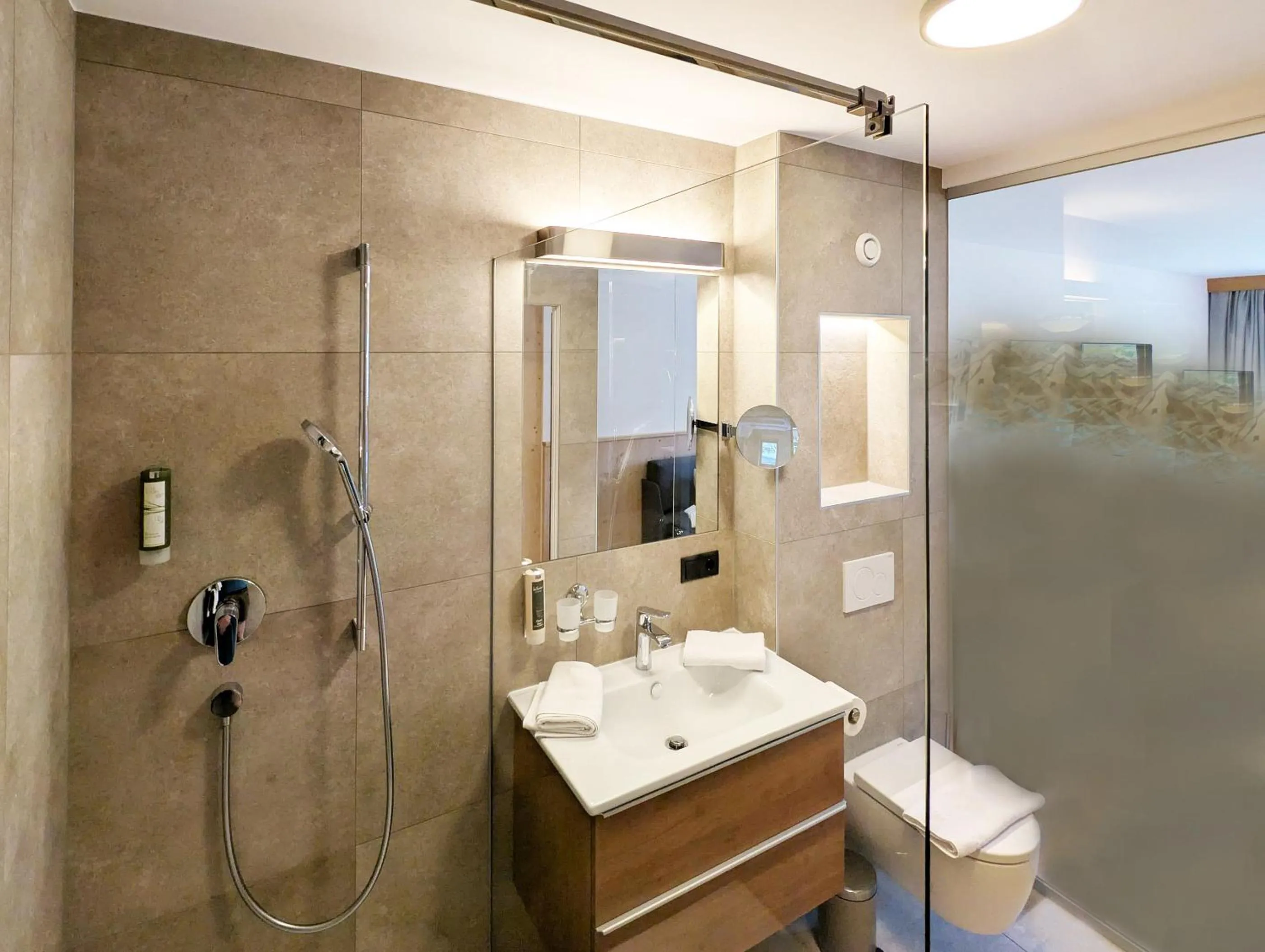 Shower in Hotel Alpenpanorama