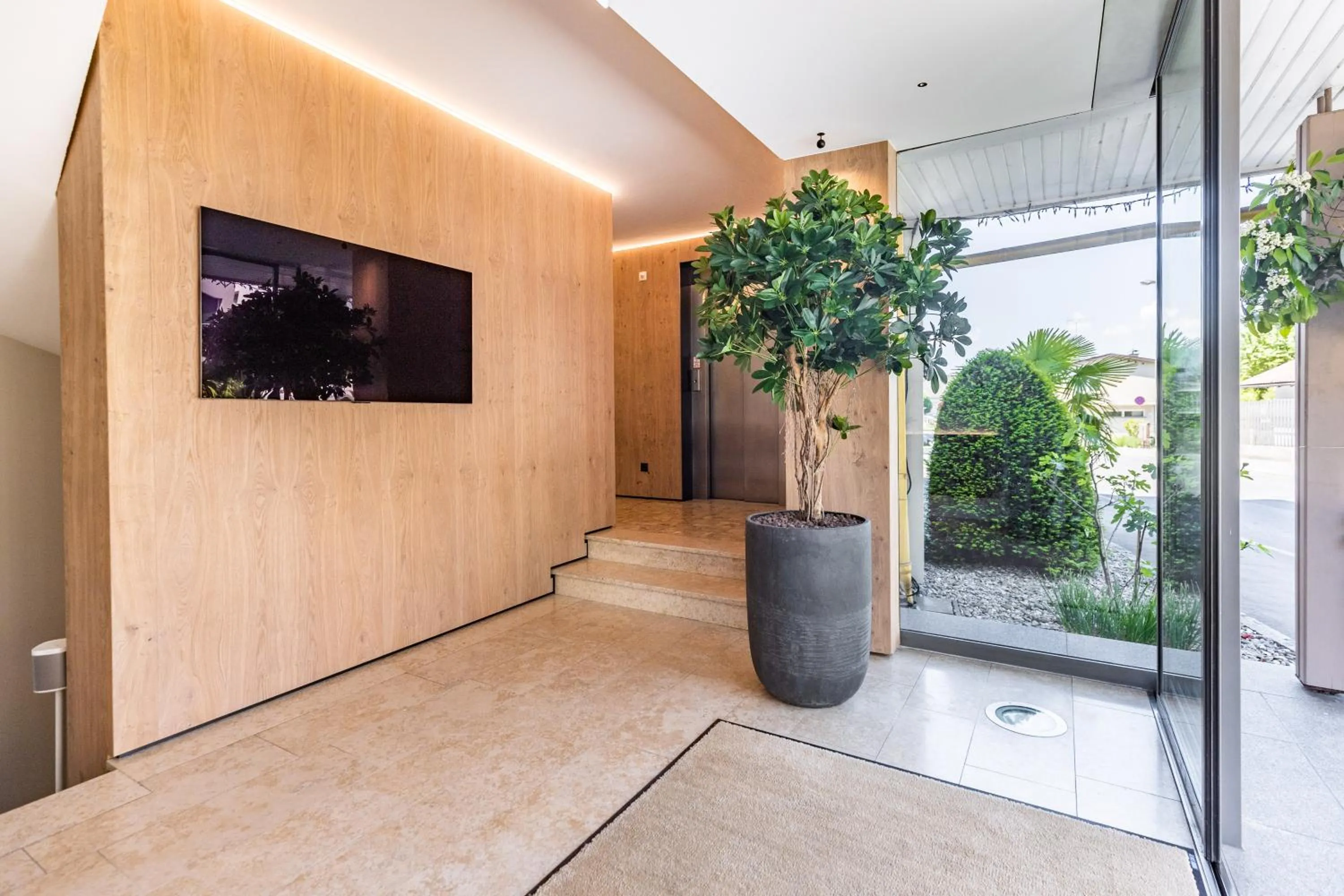 Lobby or reception in Sonne 1806 - Hotel am Campus Dornbirn