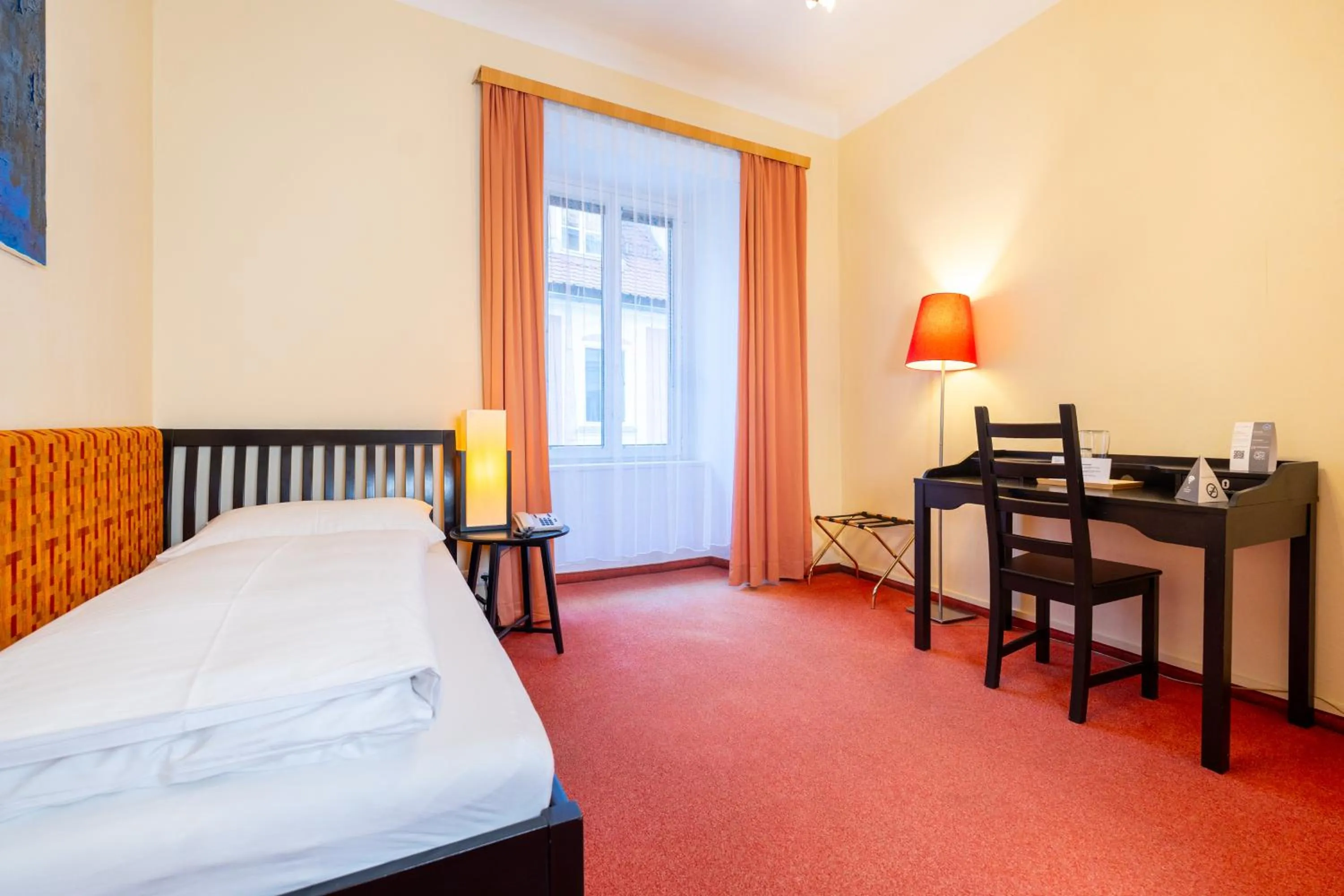 Photo of the whole room, Bed in Hotel Mariahilf