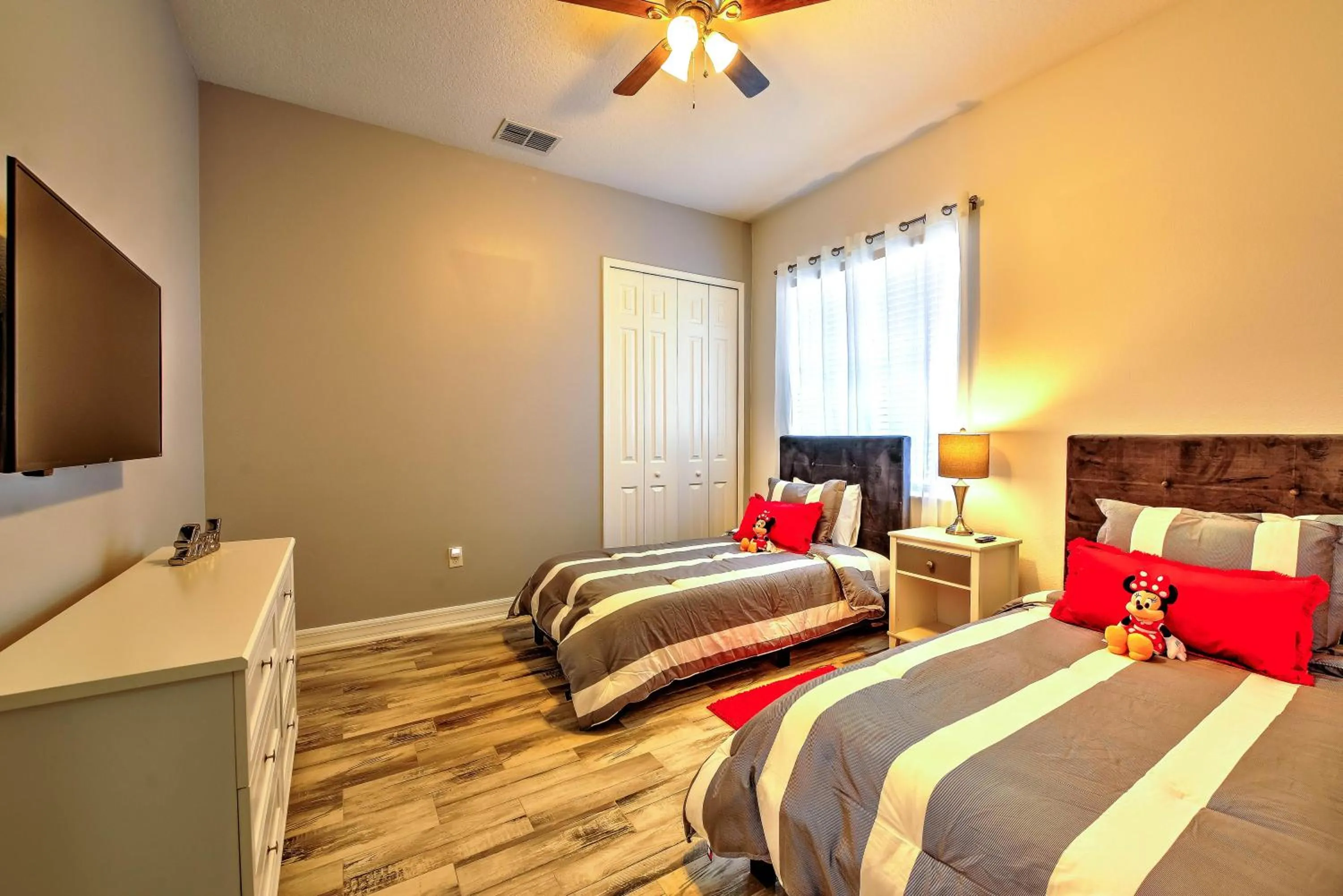 Property building in Private Pool, Game Room, Near Disney And Universal!!