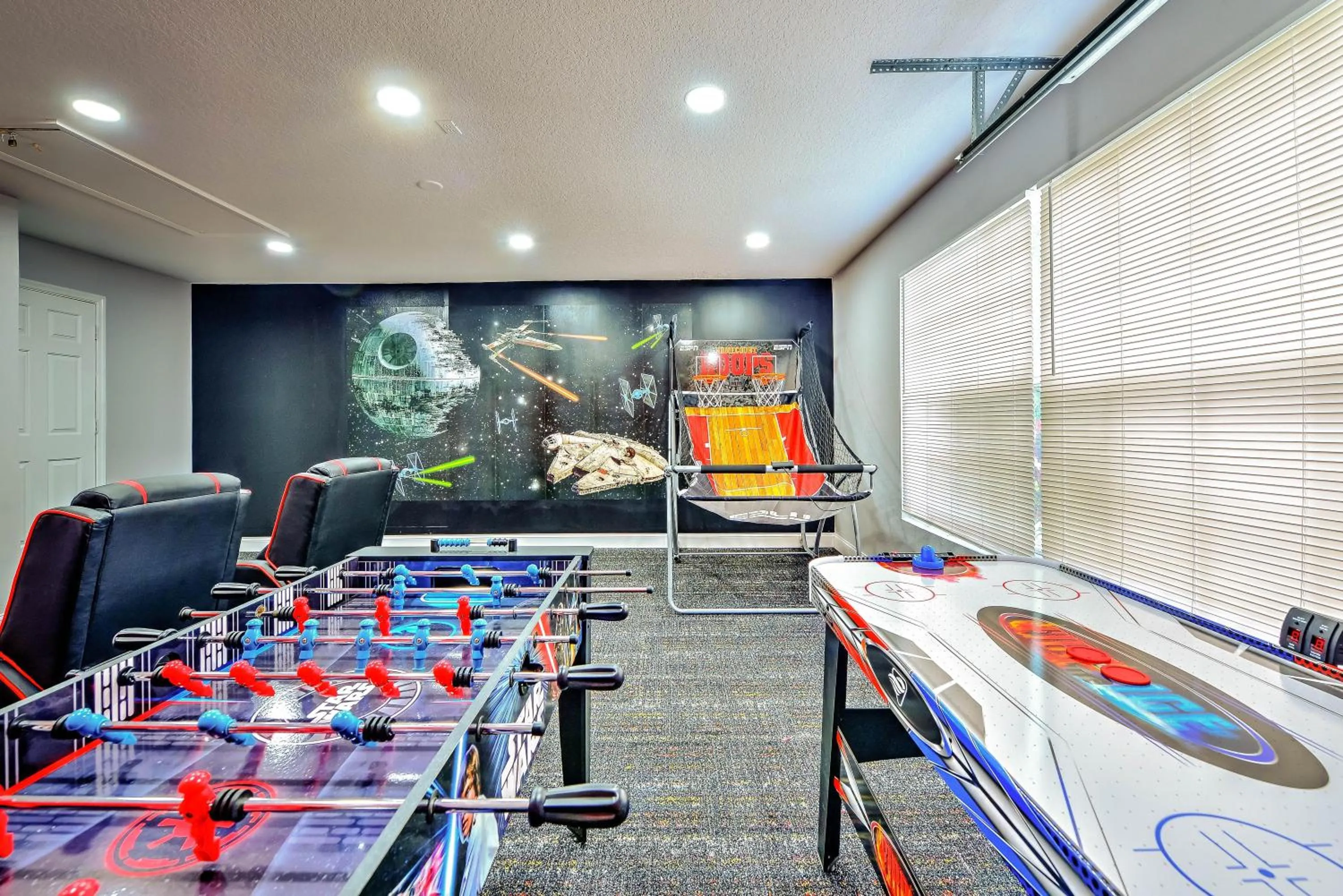 Property building in Private Pool, Game Room, Near Disney And Universal!!