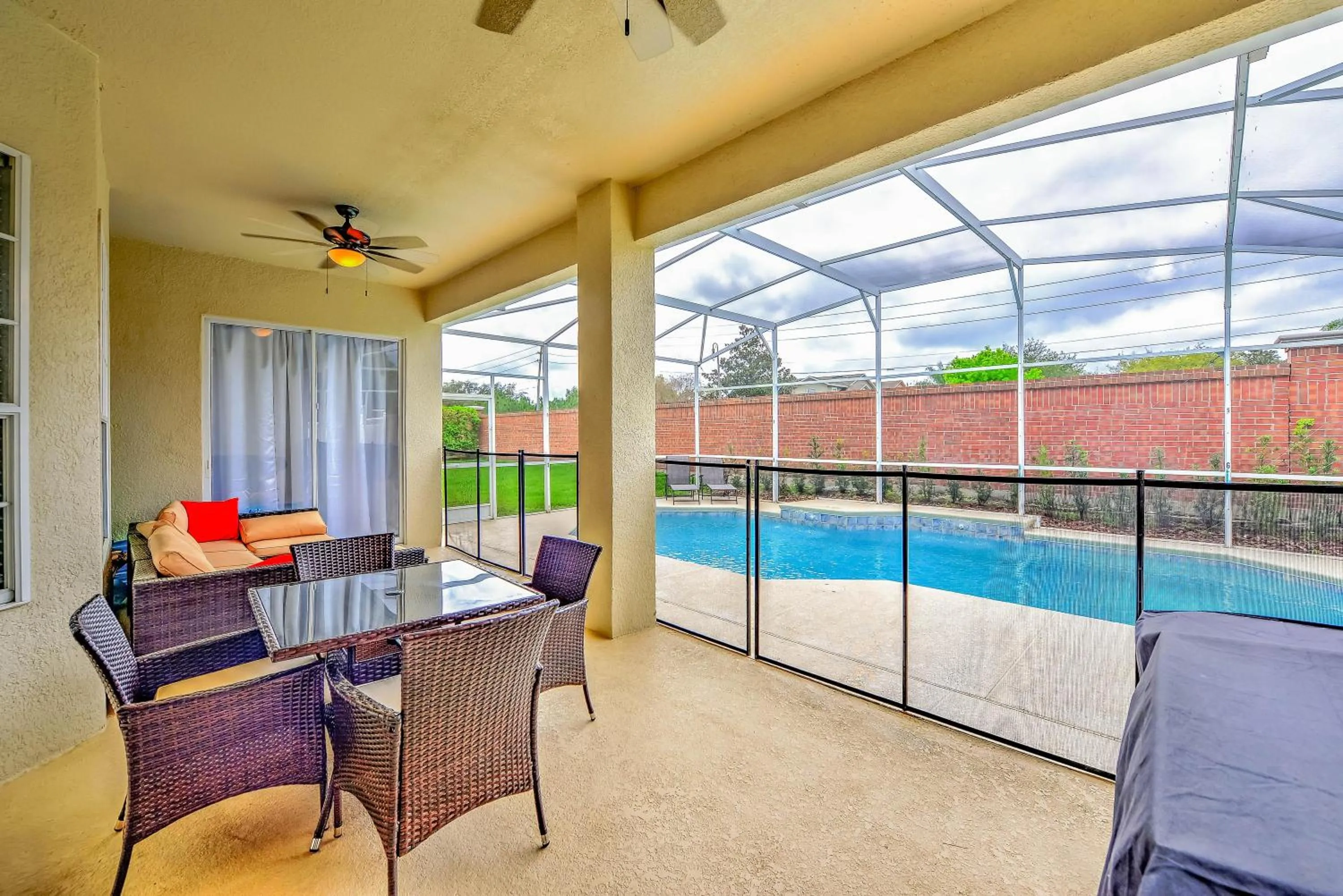 Property building in Private Pool, Game Room, Near Disney And Universal!!
