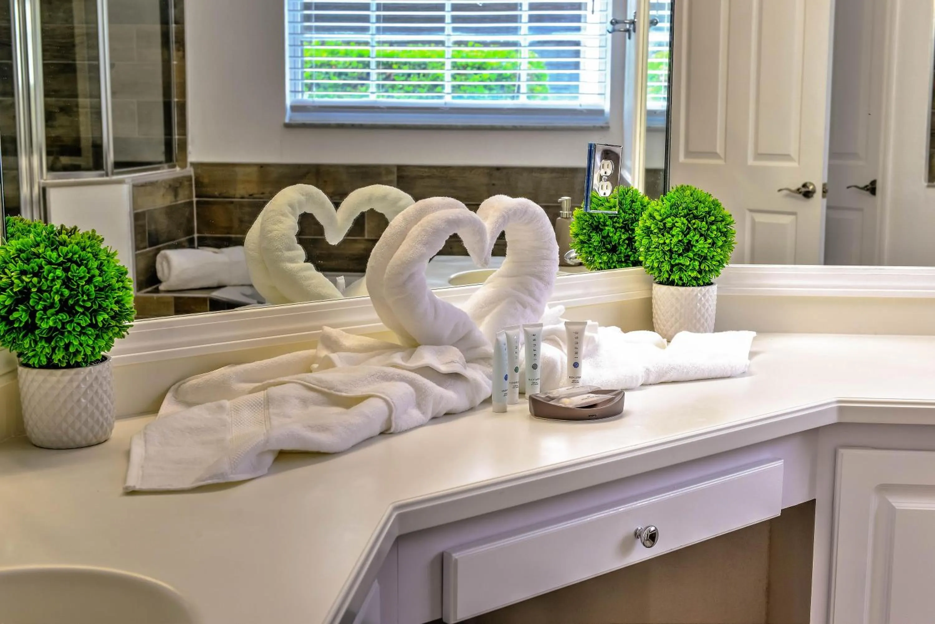 Property building in Private Pool, Game Room, Near Disney And Universal!!