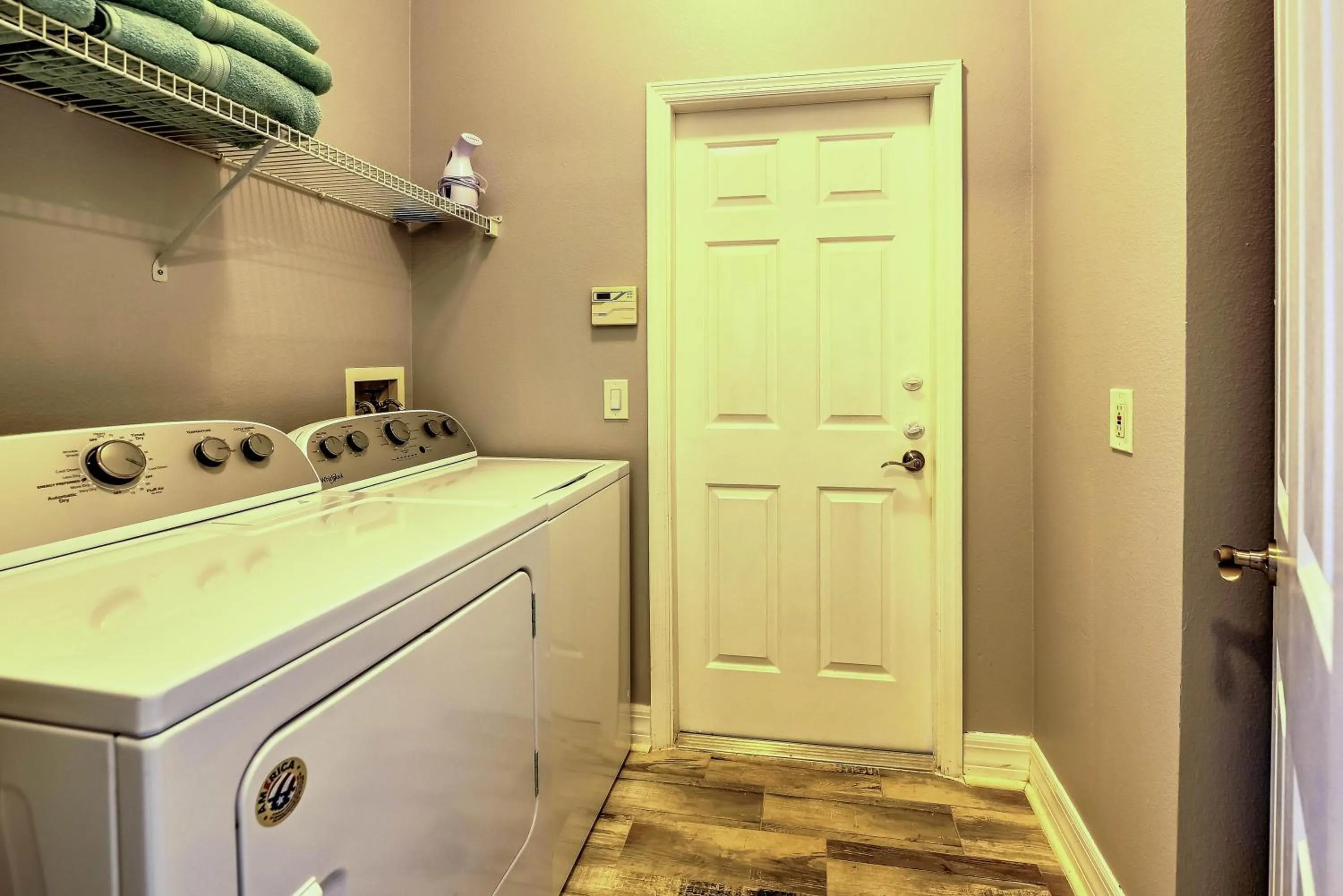 Property building in Private Pool, Game Room, Near Disney And Universal!!