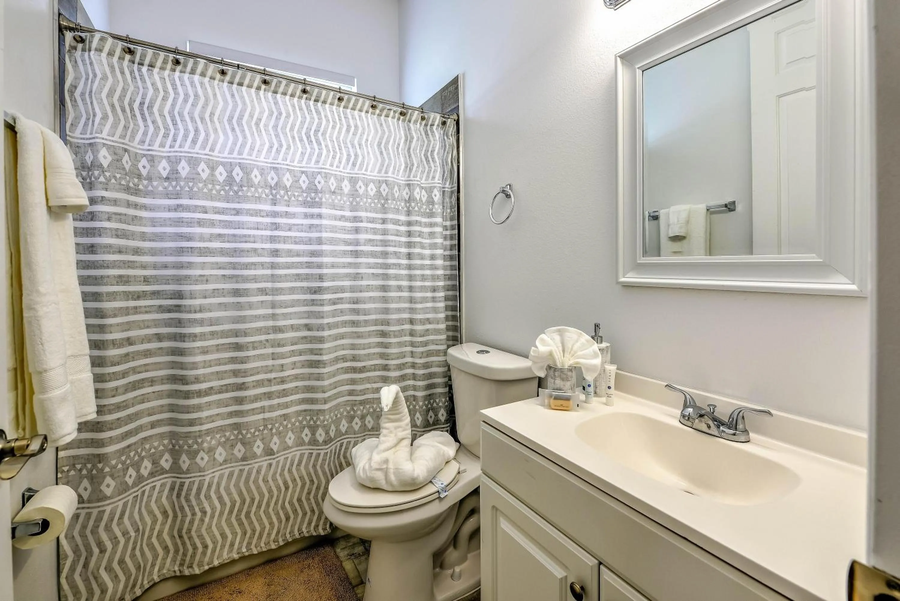 Property building in Private Pool, Game Room, Near Disney And Universal!!