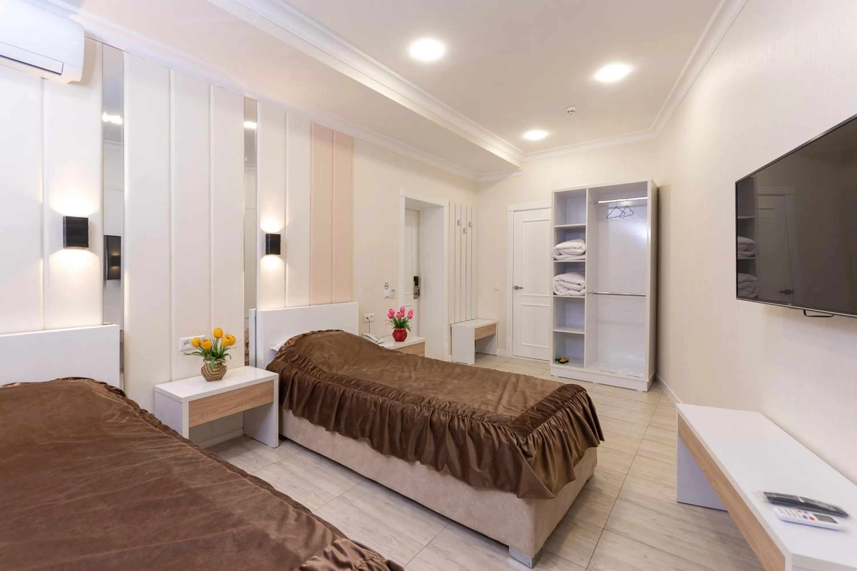 Bed in Tantana Hotel