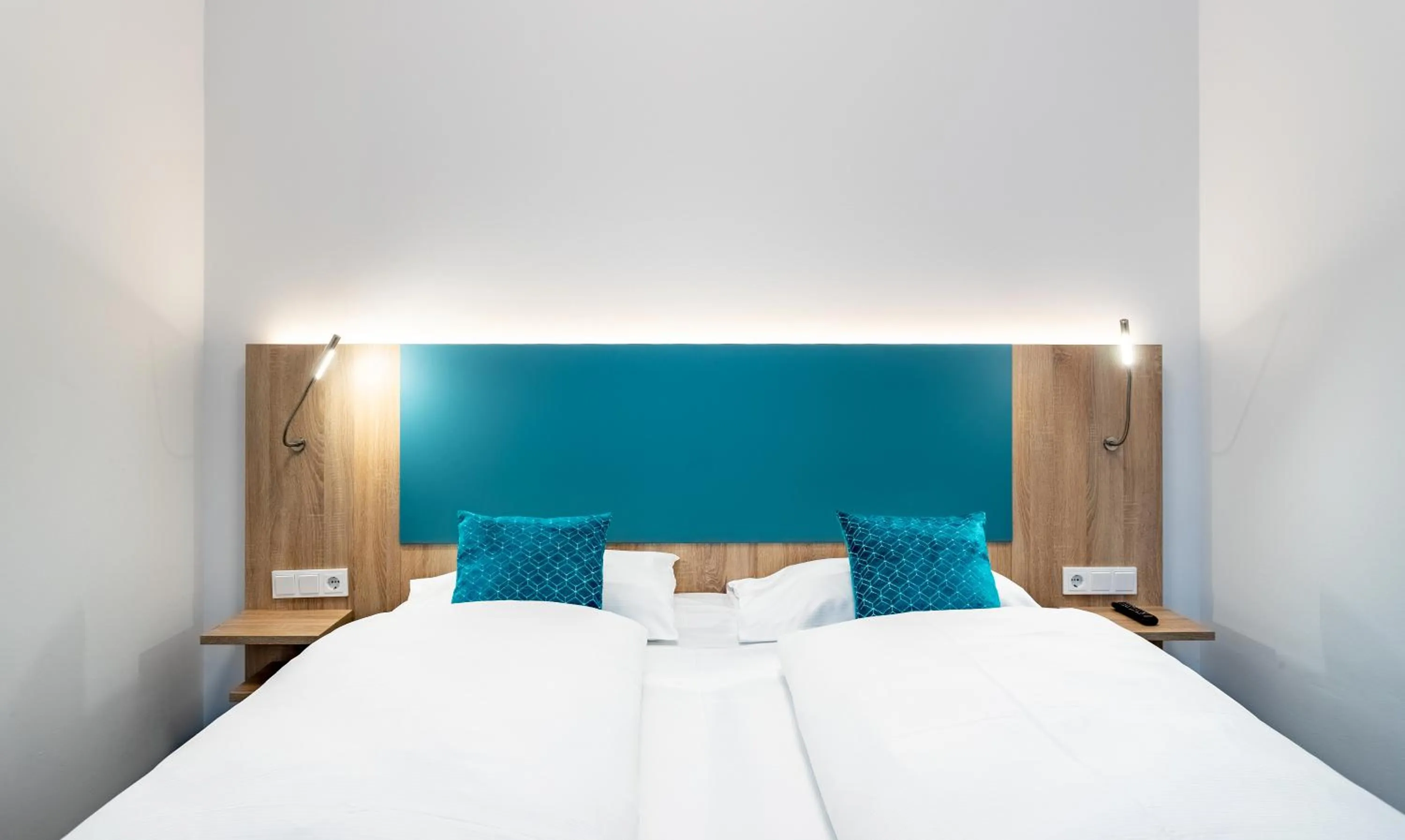 Bed in DaunTown Rooms - Self Check-In