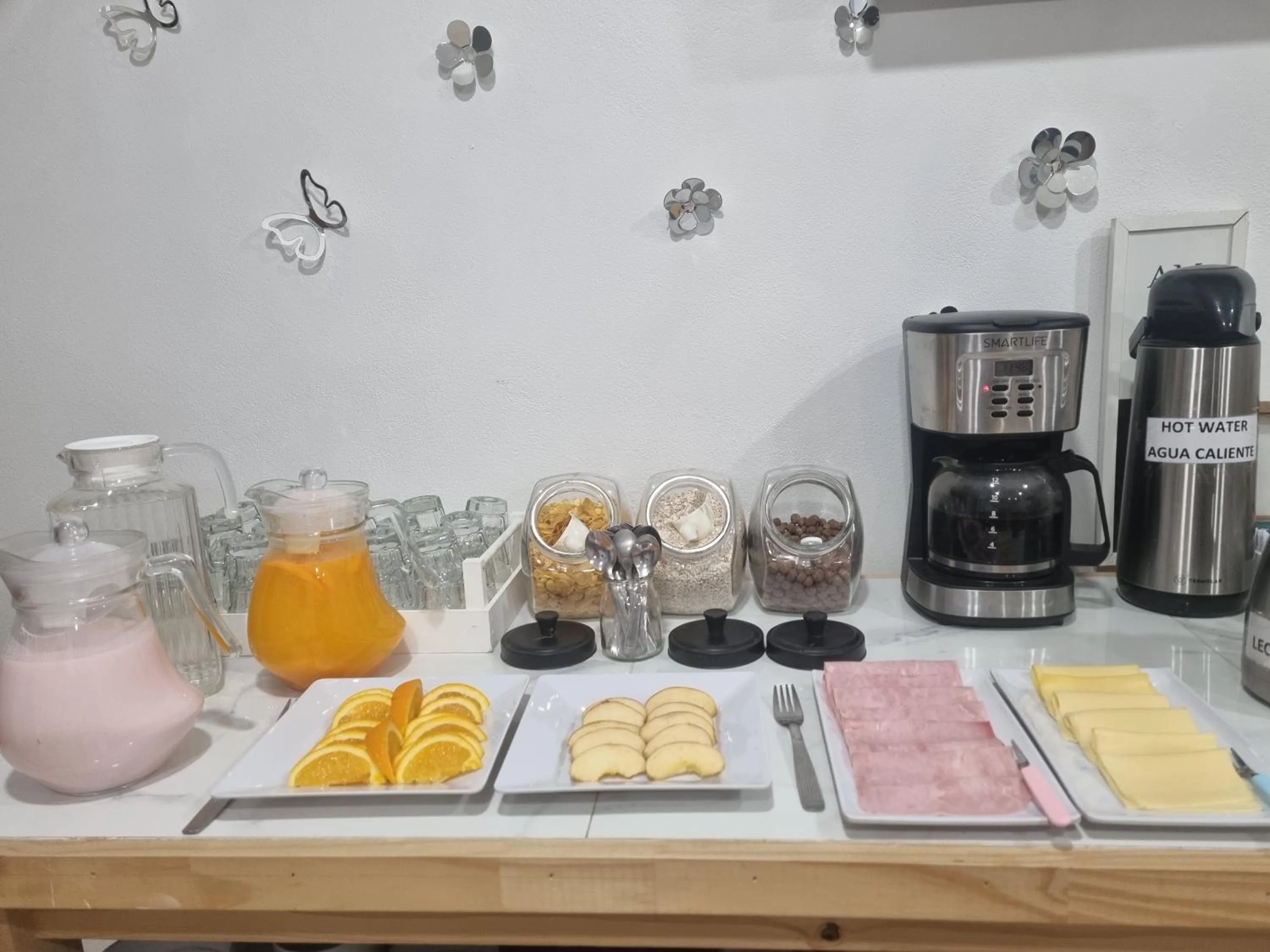 Continental breakfast in MS Hotel Campos 26