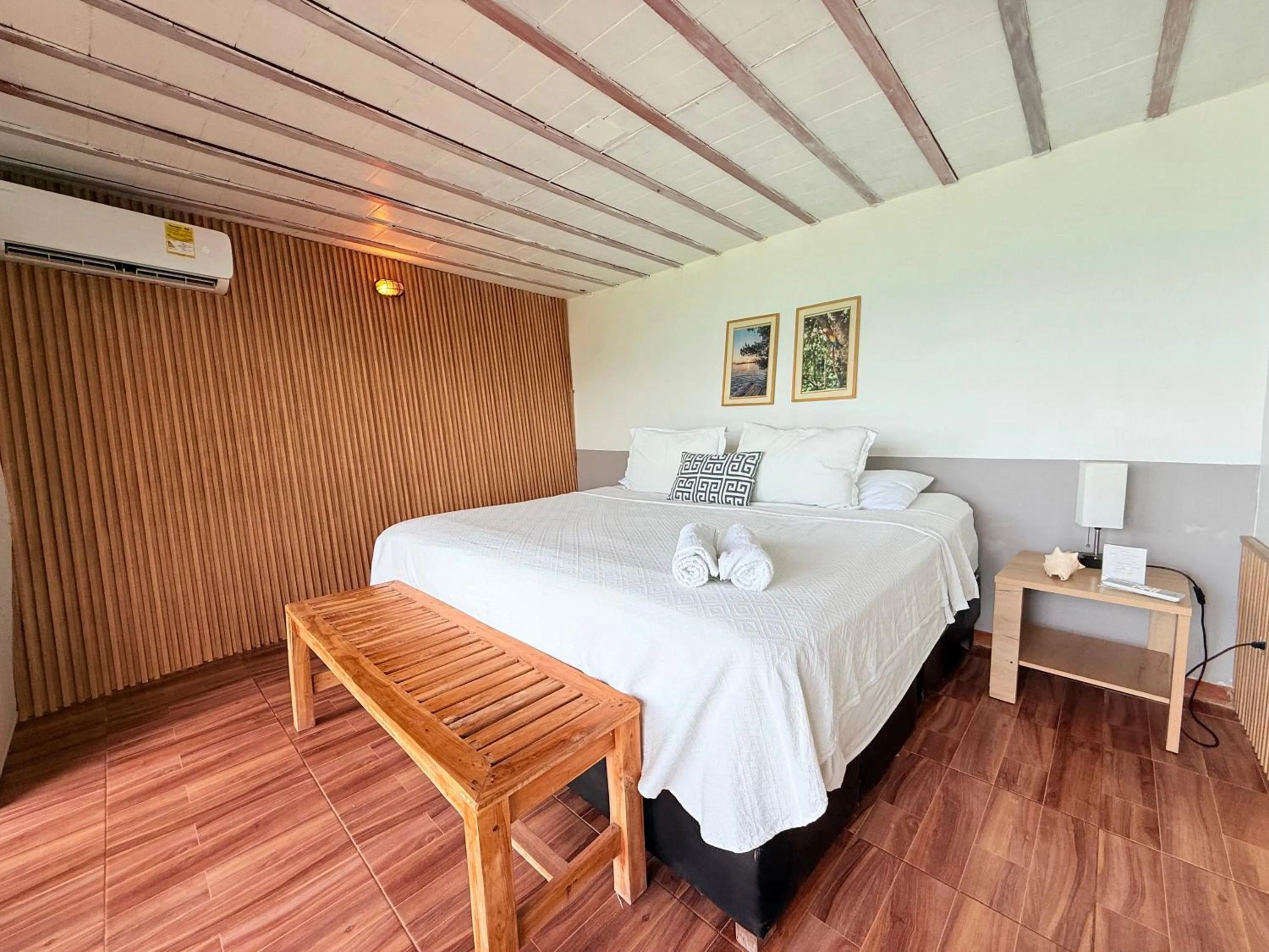 Bed in Rosario EcoHotel - Islas del Rosario