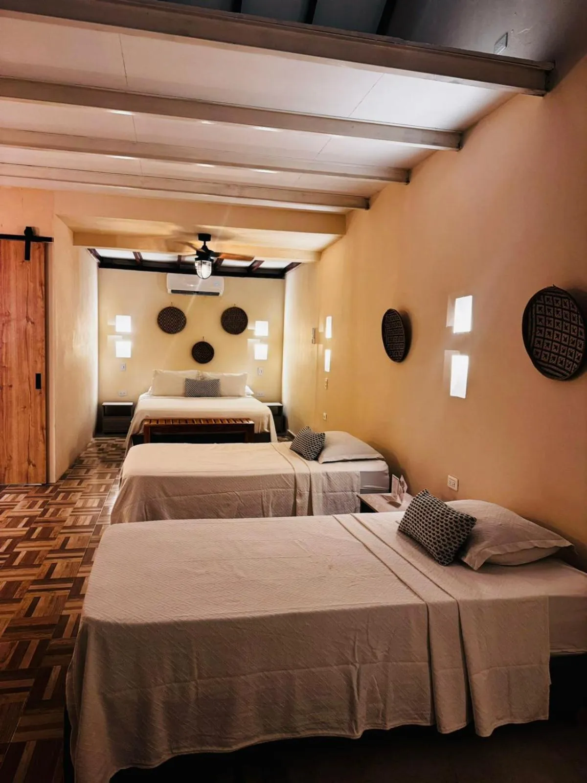 Photo of the whole room, Bed in Rosario EcoHotel