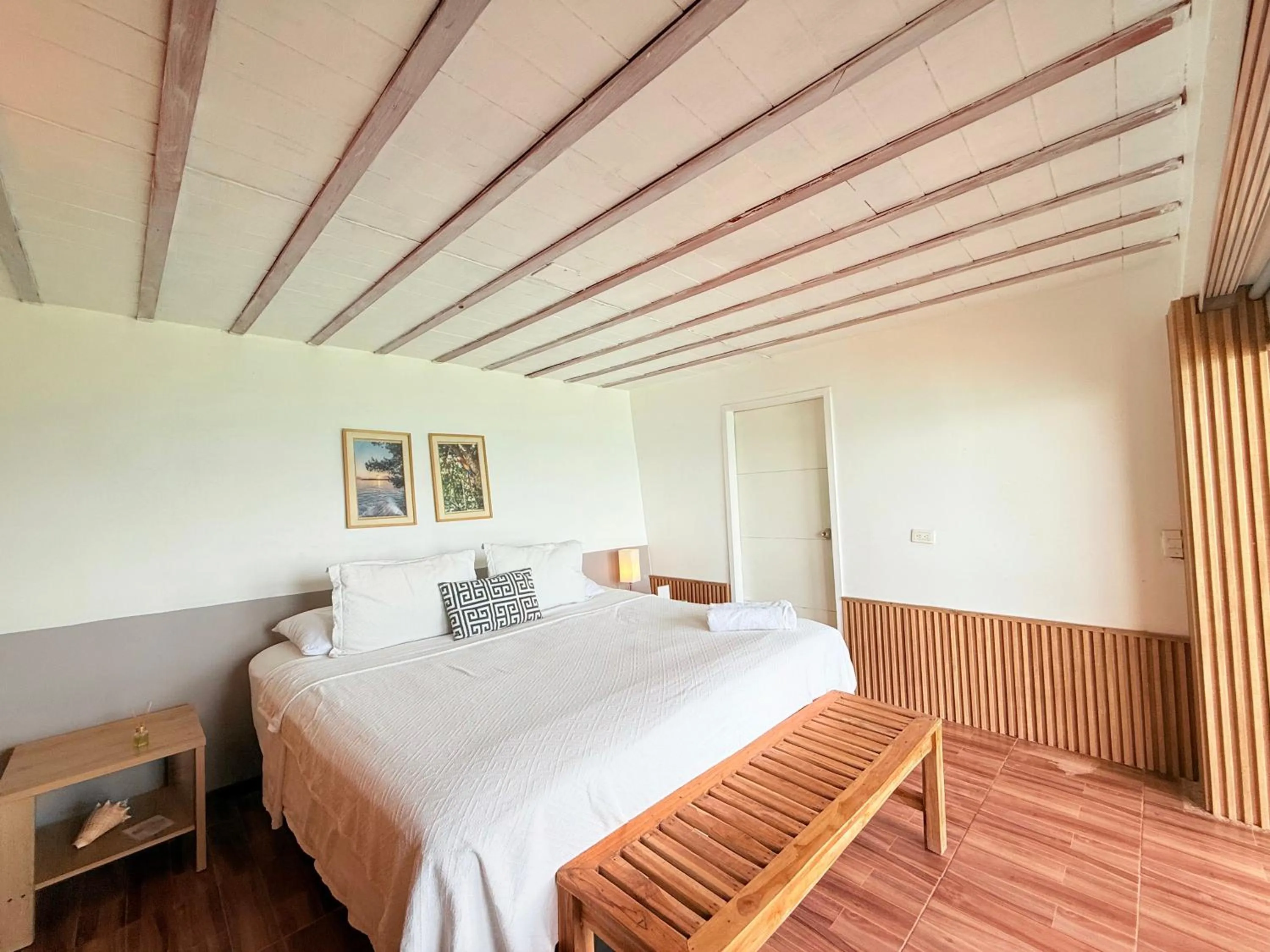 Bed in Rosario EcoHotel - Islas del Rosario