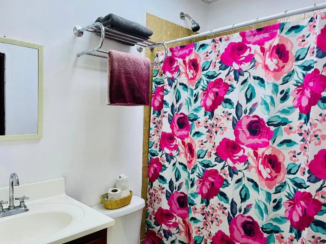 Hotel Coastalbay 2 & Golf Cart Rental