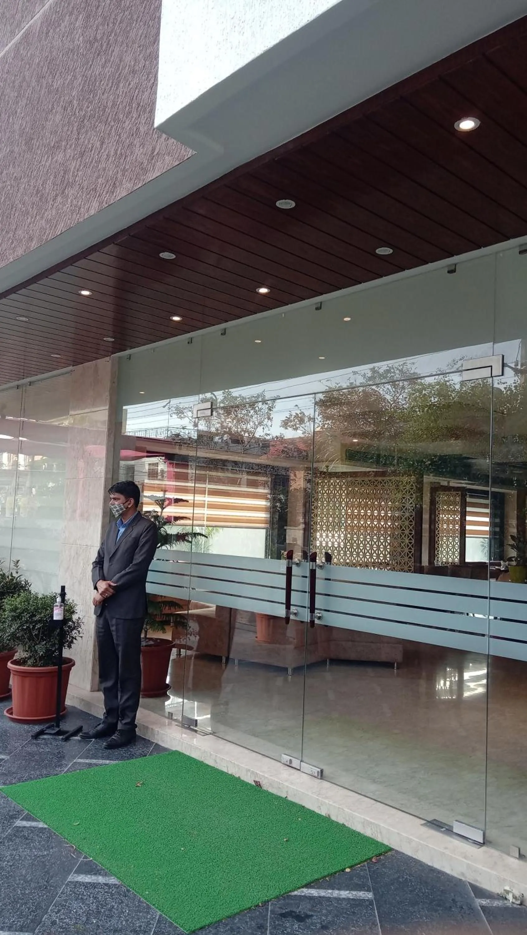 Facade/entrance in Hotel DVIJ INN