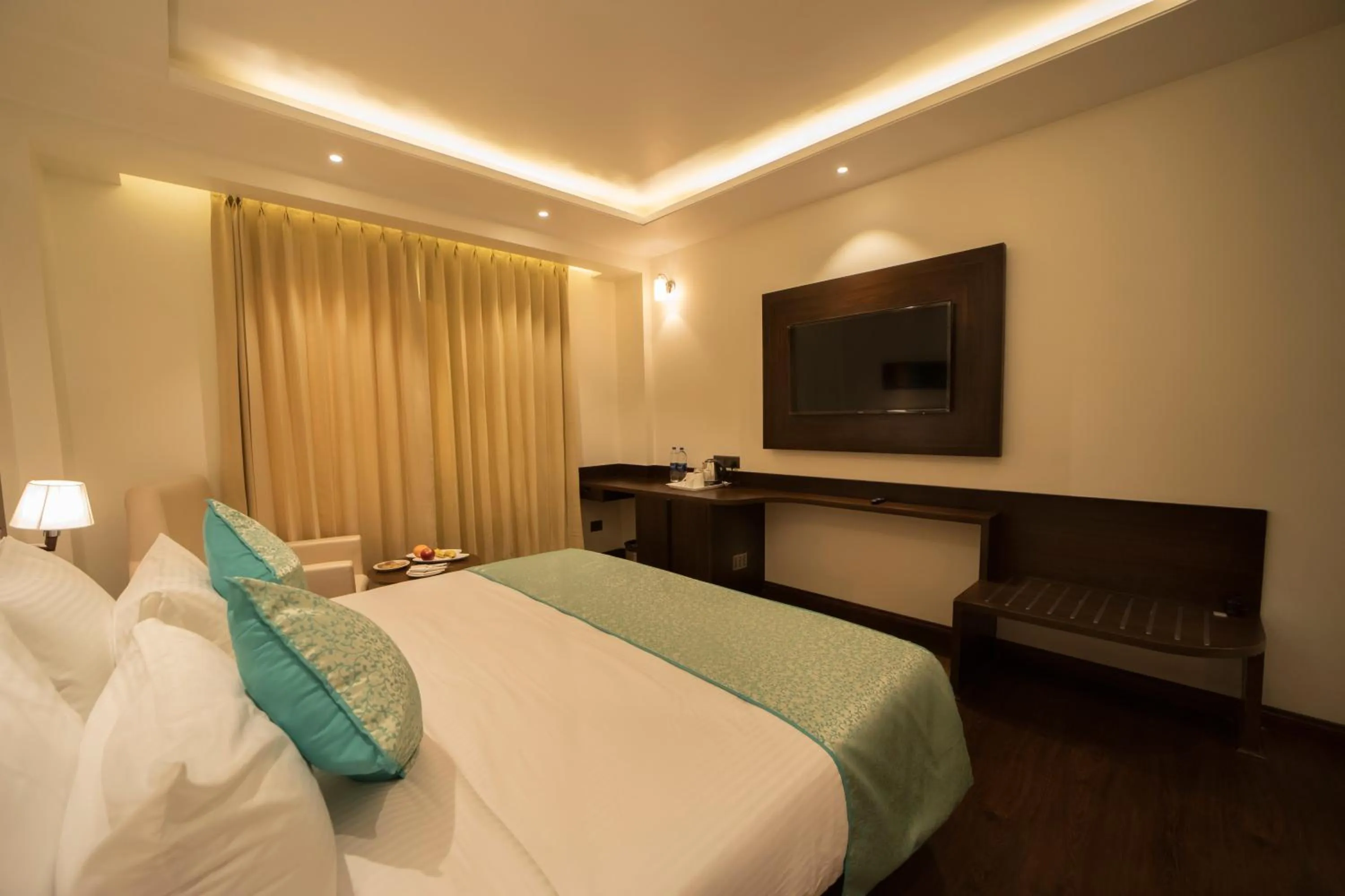 TV and multimedia, Bed in Hotel DVIJ INN