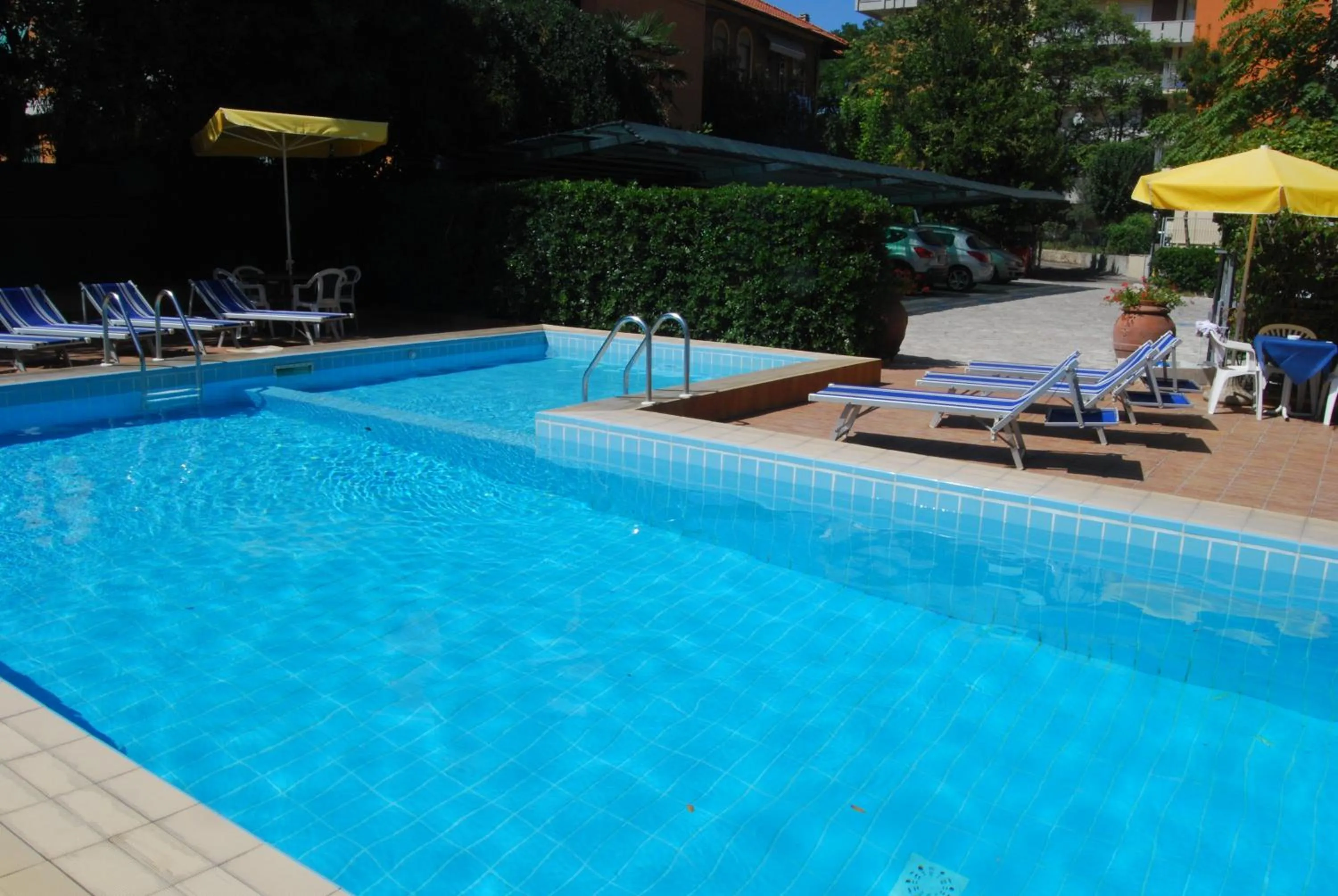 Swimming pool in Hotel Caravelle