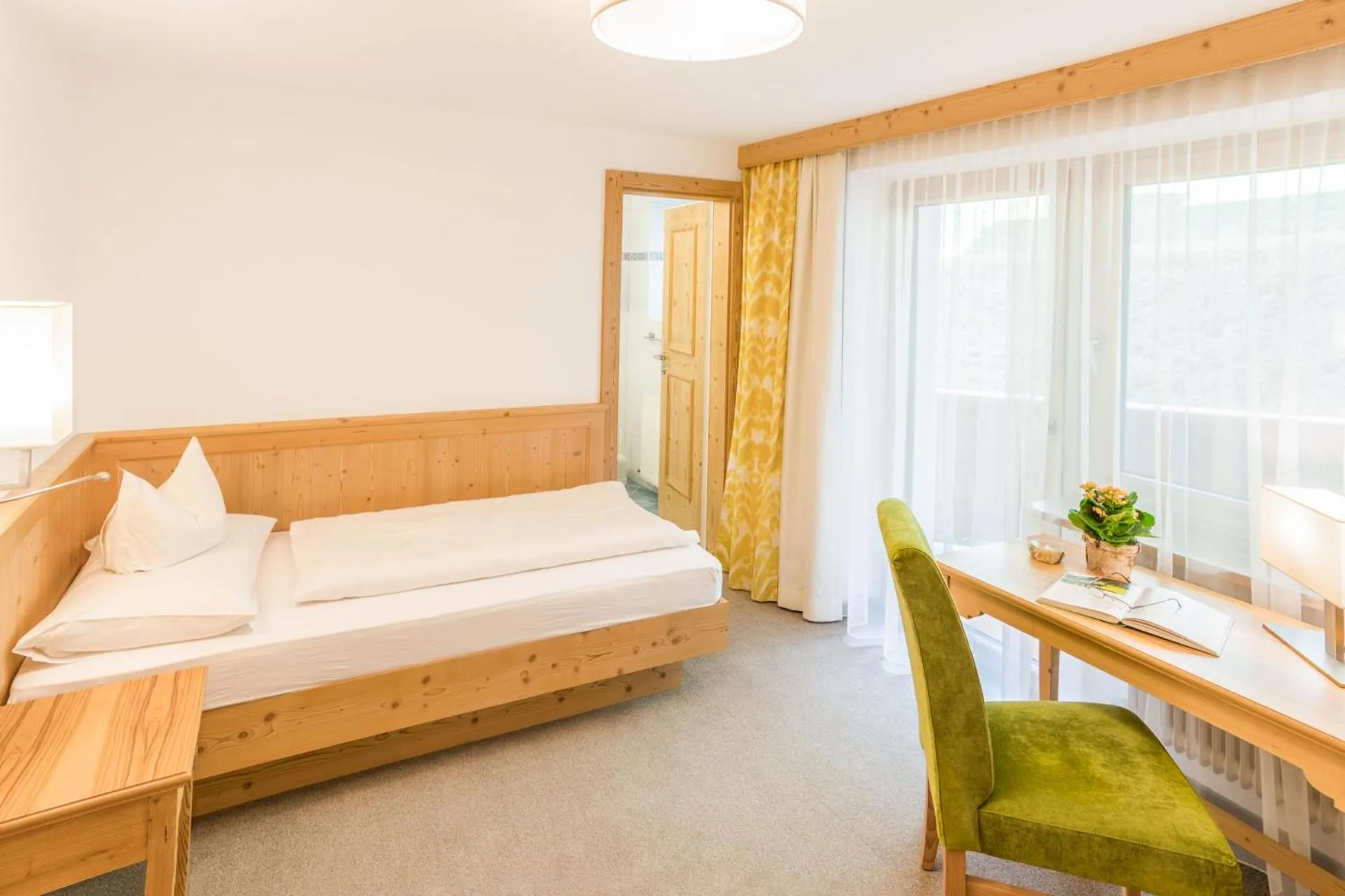 Photo of the whole room, Bed in Hotel Pension Sonnleiten