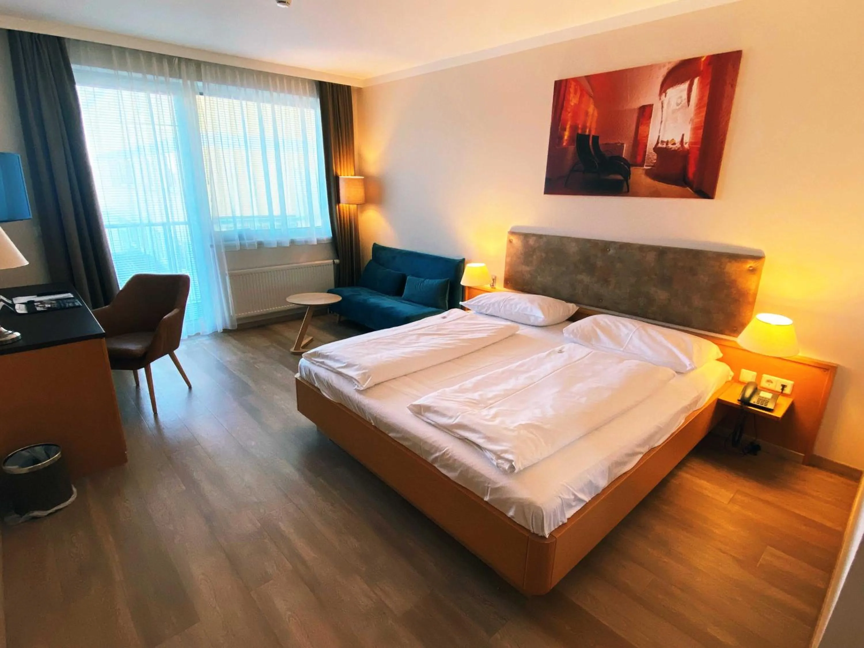 Photo of the whole room, Bed in NOVAPARK Flugzeughotel Graz