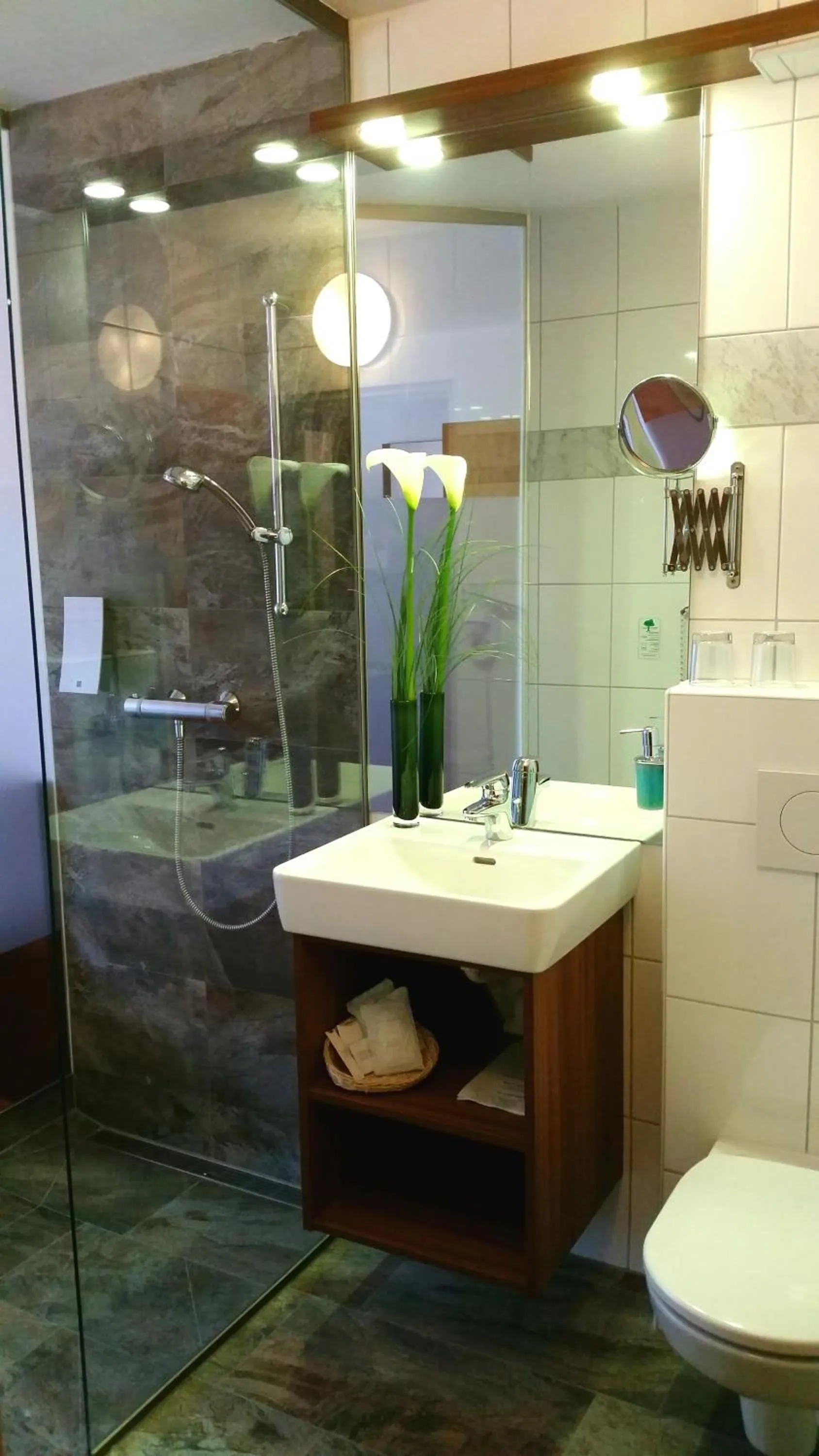 Bathroom in Hotel Via Roma