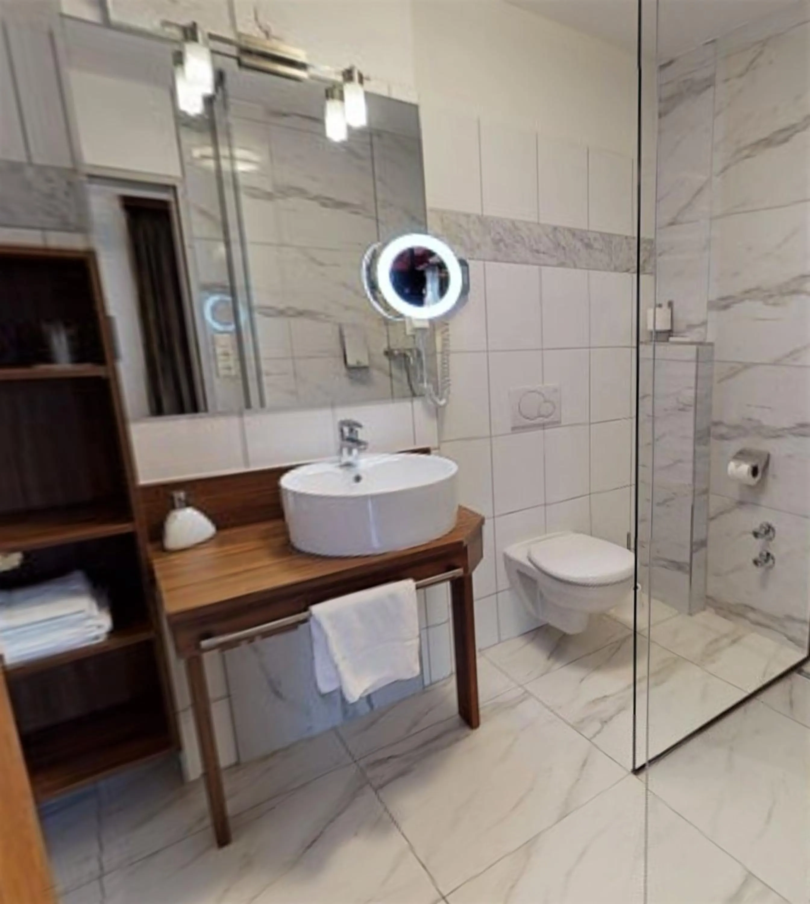 Bathroom in Hotel Via Roma