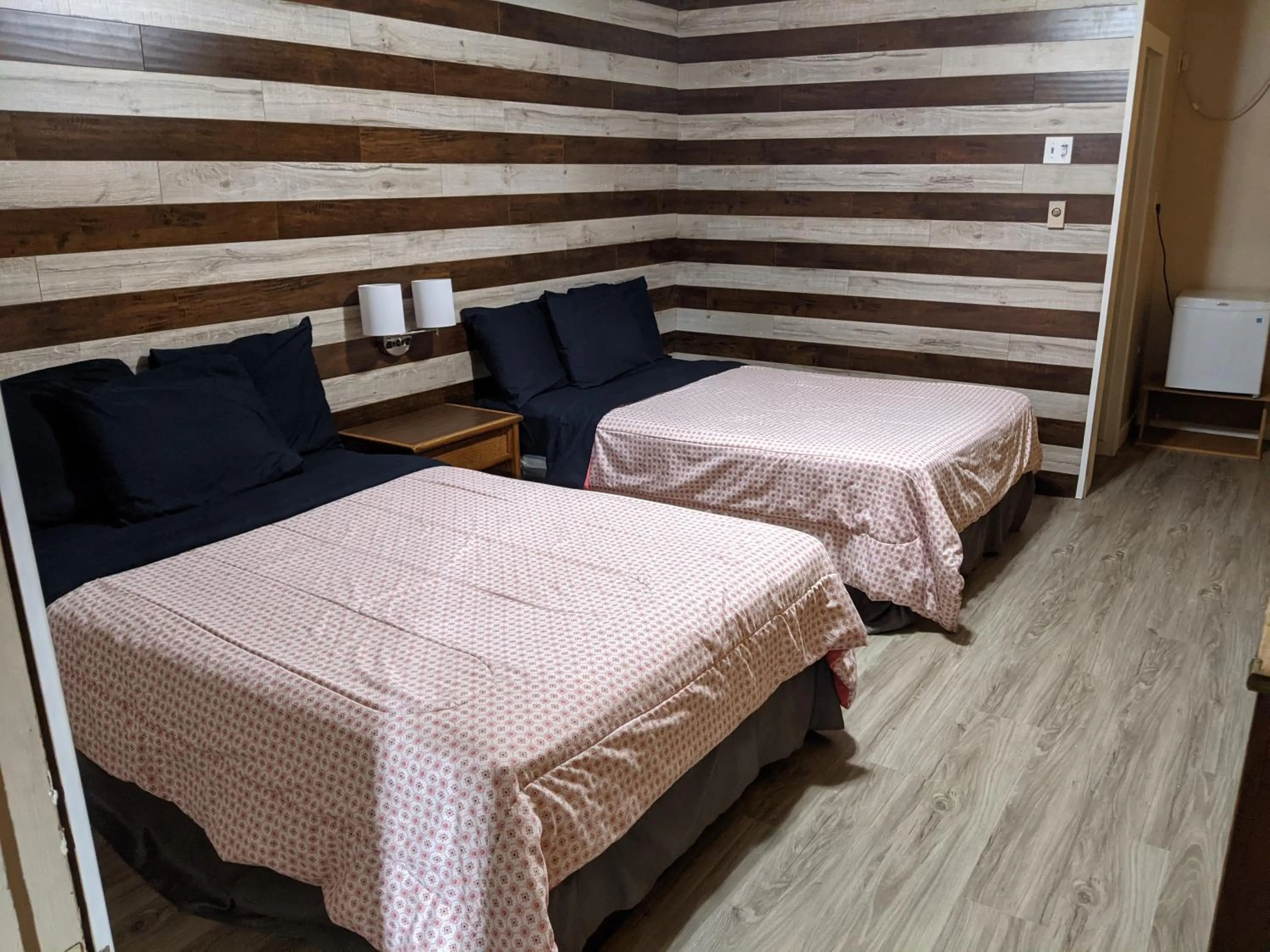 Bed in Valley Motor Lodge