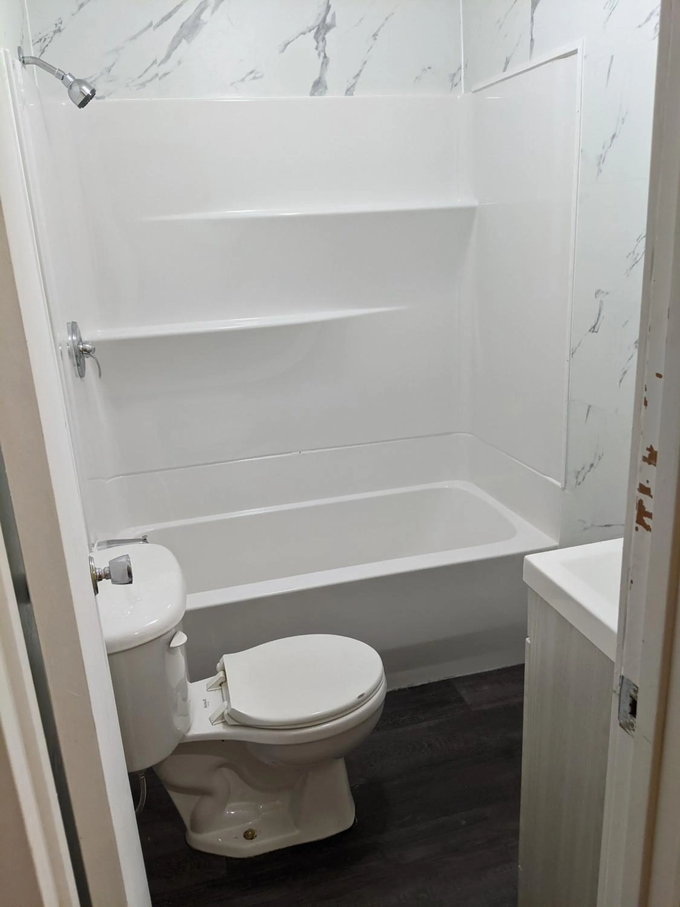 Bathroom in Valley Motor Lodge