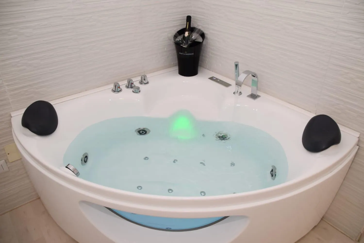 B&B SWEET SUITE DREAMS