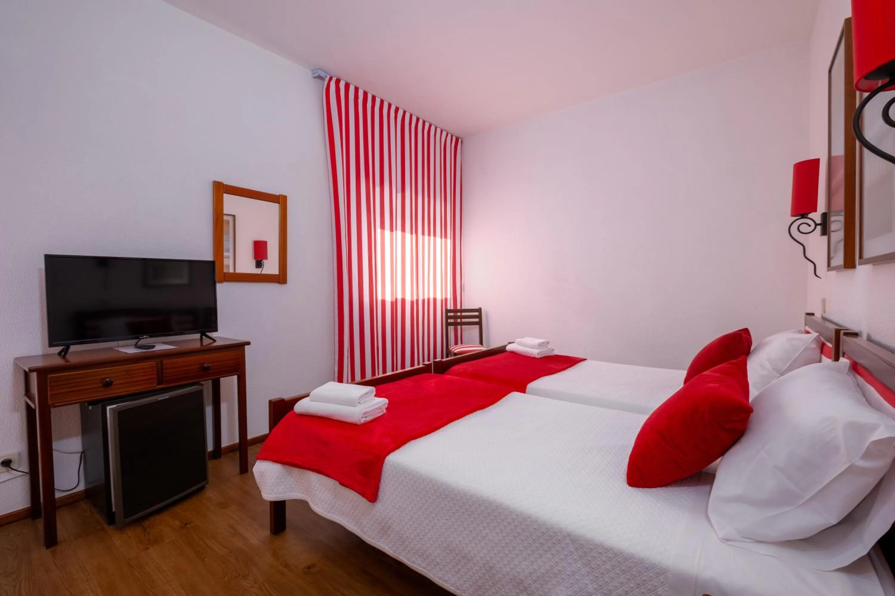 Property building, Bed in Hotel Verde Pinho Bed&Breakfast